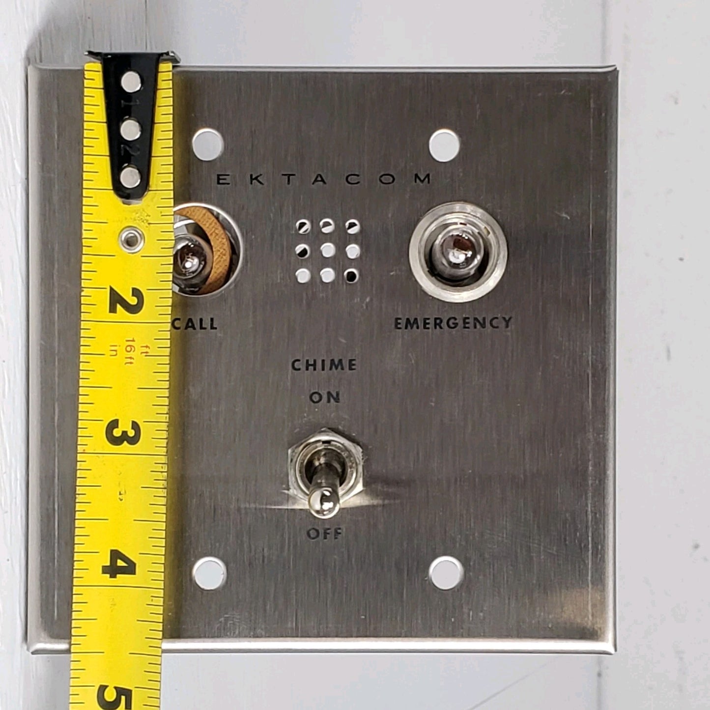 Fisher Berkeley Ektacom HGD-2B Emergency Chime Switch B03990-01 Nurse Station