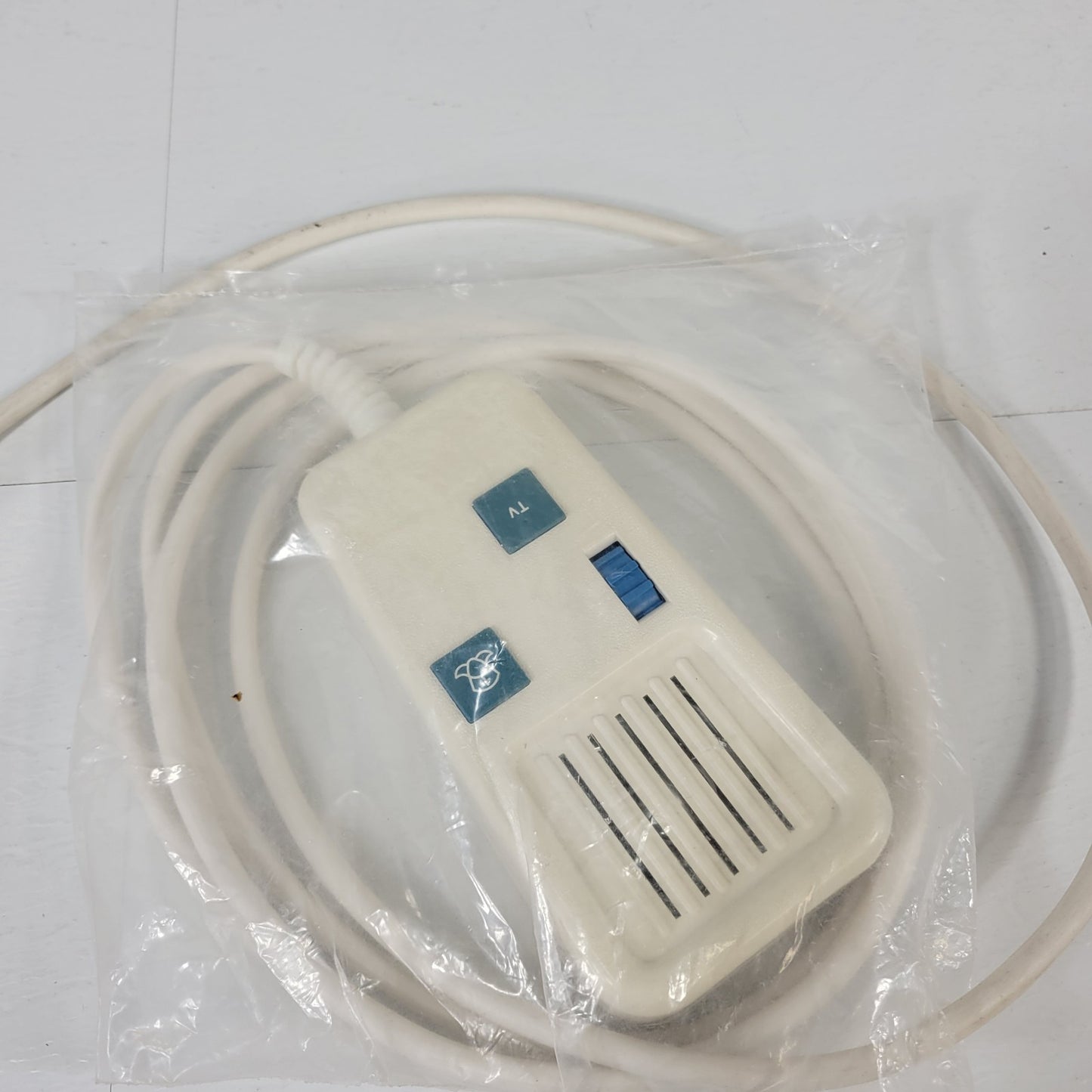 Jeron 6838 Electronic Systems Call Cord 8 Pin Connector Nurse Call Button Blue