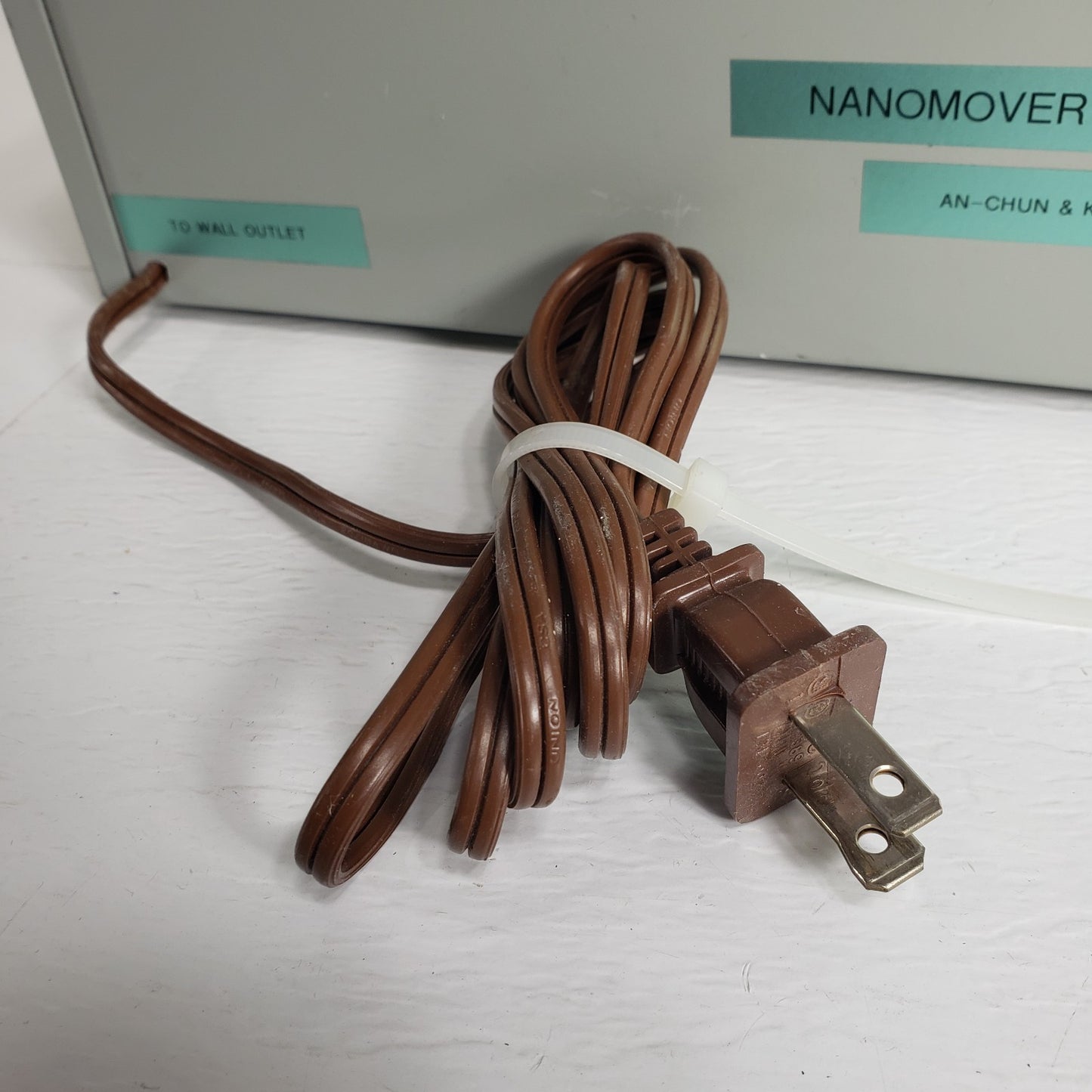An-Chun & Kendall Nanomover Control Box 115V 3 Mover Channels to PC Printer Port