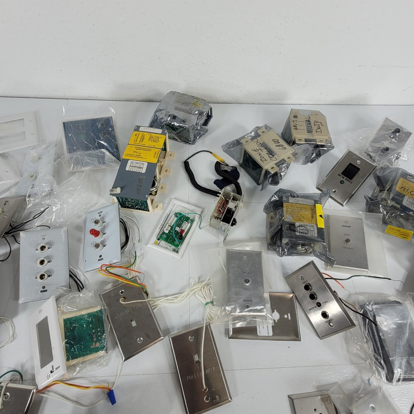 Lot Of Nurse Courier Station Pull For Help Call Light Ektacom Jeron Faraday NC