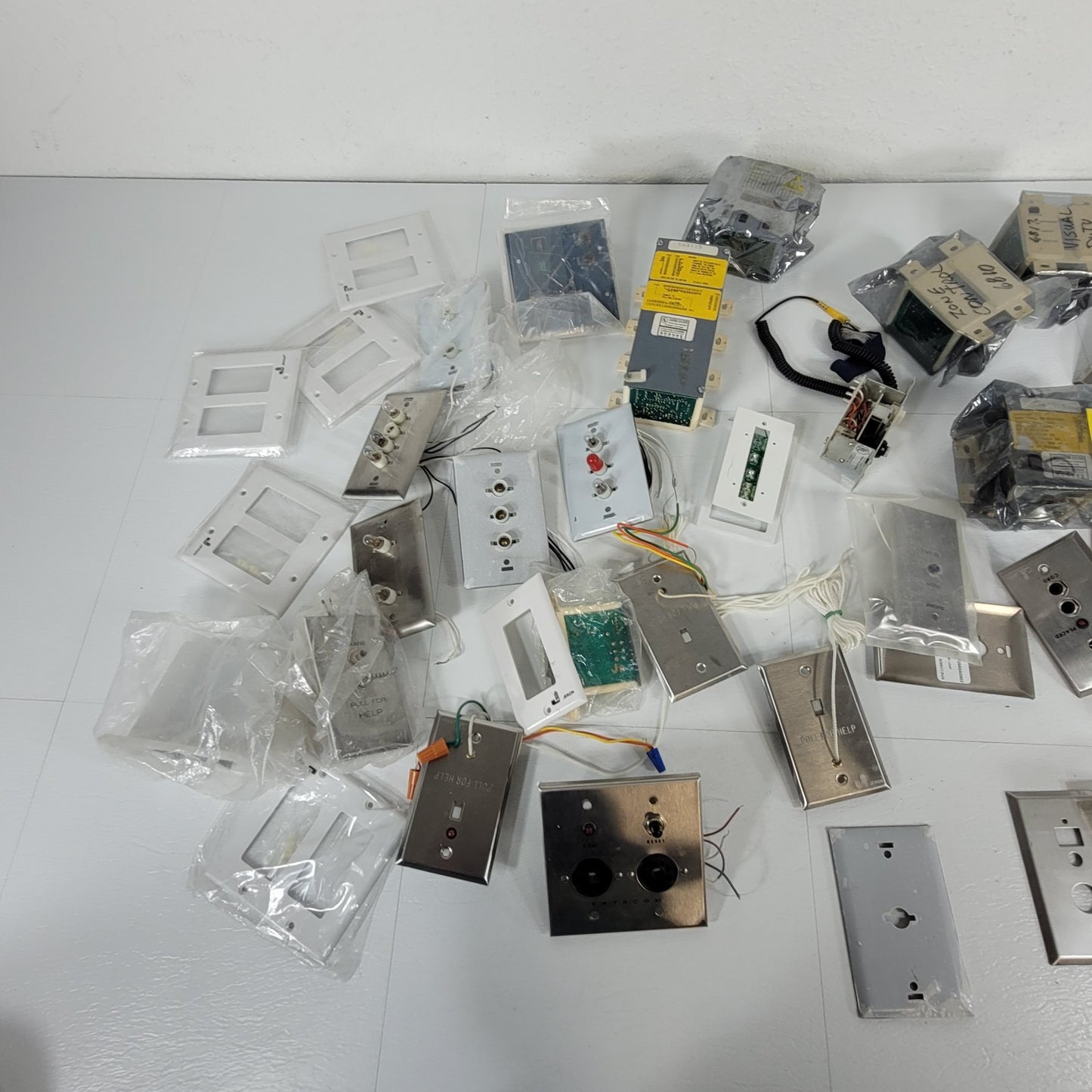 Lot Of Nurse Courier Station Pull For Help Call Light Ektacom Jeron Faraday NC