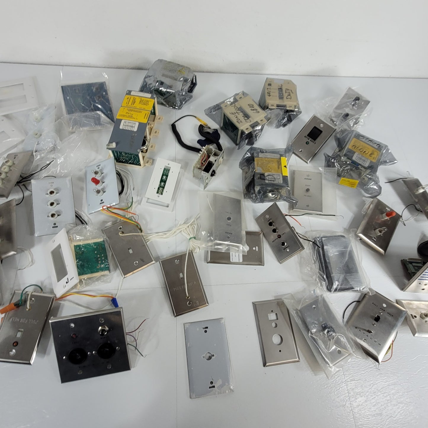 Lot Of Nurse Courier Station Pull For Help Call Light Ektacom Jeron Faraday NC