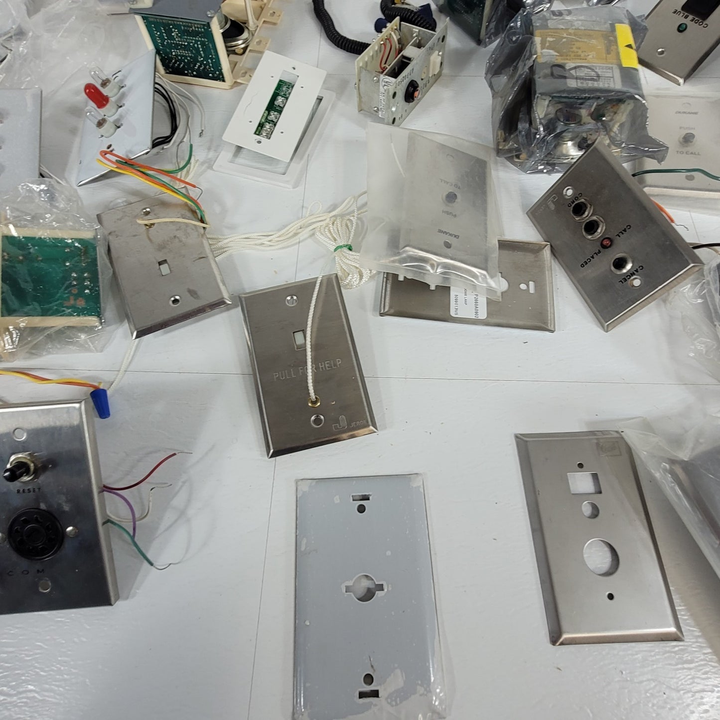 Lot Of Nurse Courier Station Pull For Help Call Light Ektacom Jeron Faraday NC