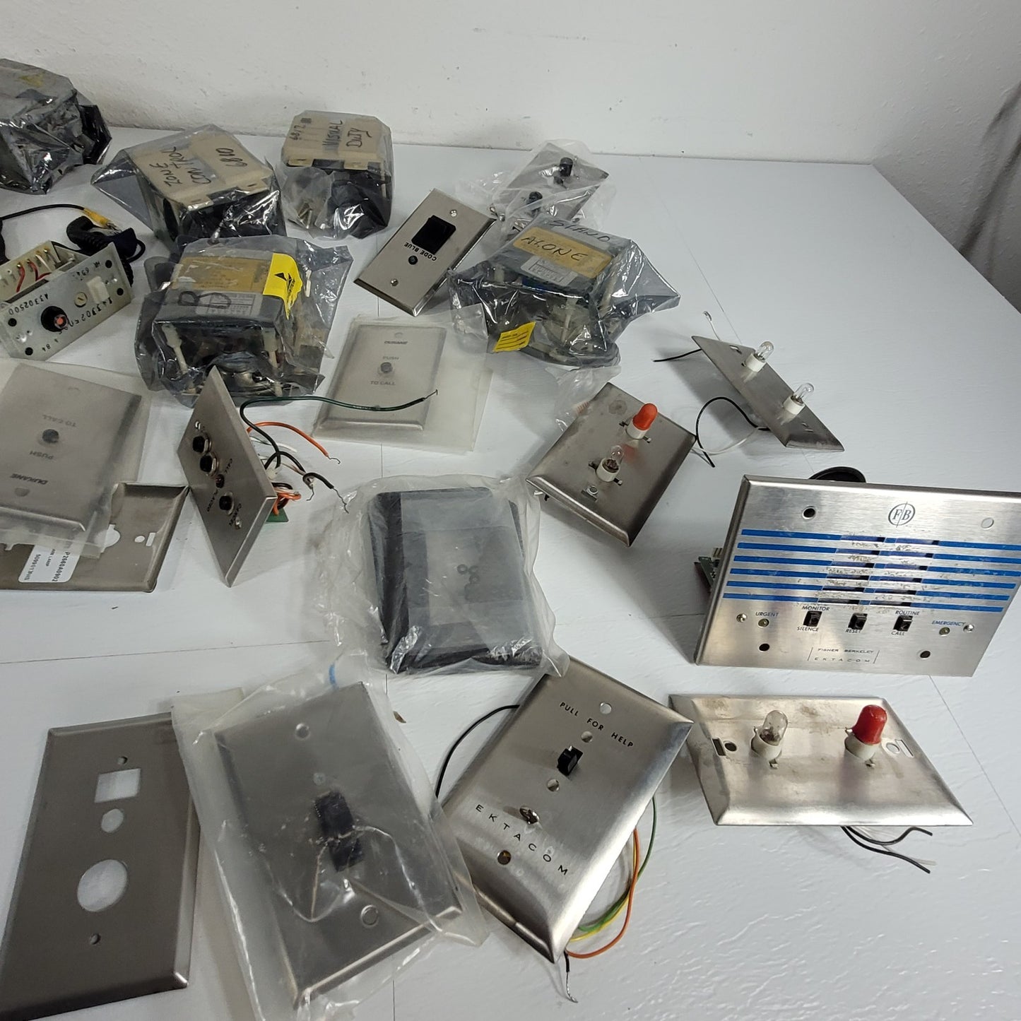 Lot Of Nurse Courier Station Pull For Help Call Light Ektacom Jeron Faraday NC