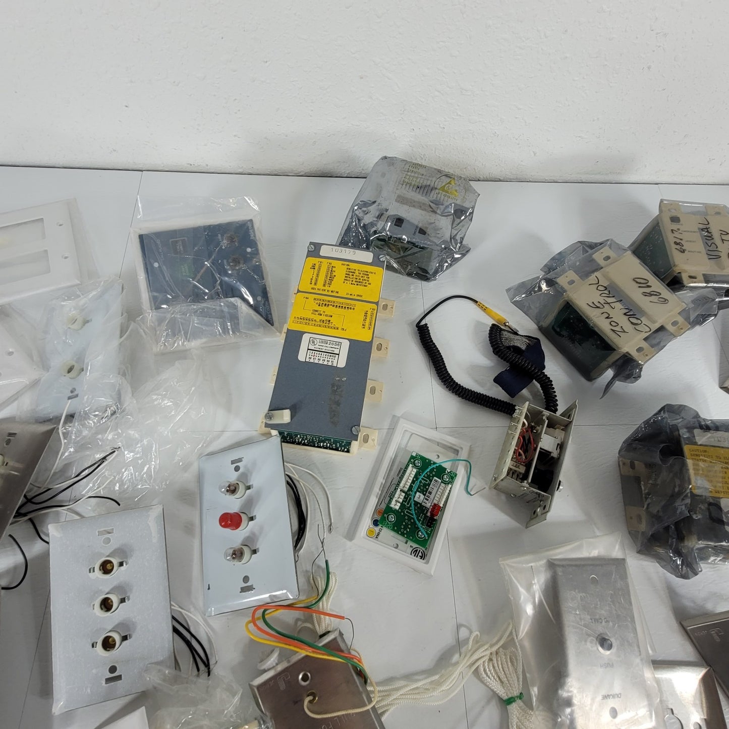 Lot Of Nurse Courier Station Pull For Help Call Light Ektacom Jeron Faraday NC