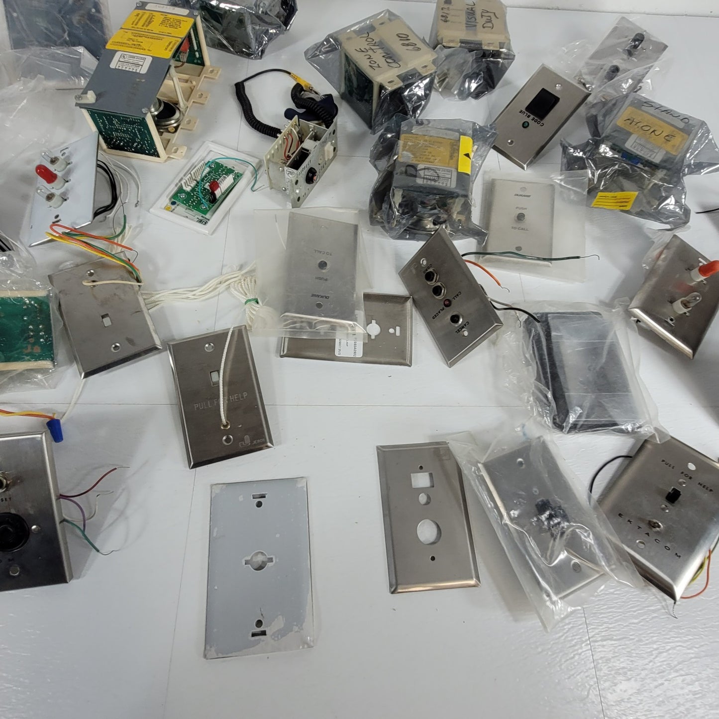 Lot Of Nurse Courier Station Pull For Help Call Light Ektacom Jeron Faraday NC