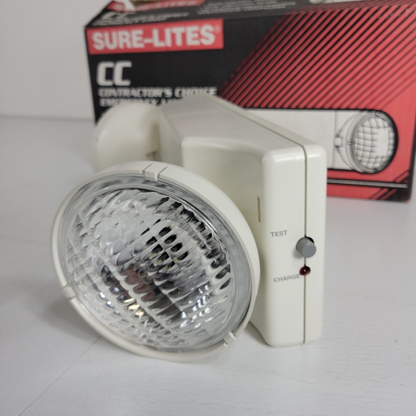Cooper Sure-Lites CC3WH Emergency Light Fully Adjustable Heads Impact Resistant