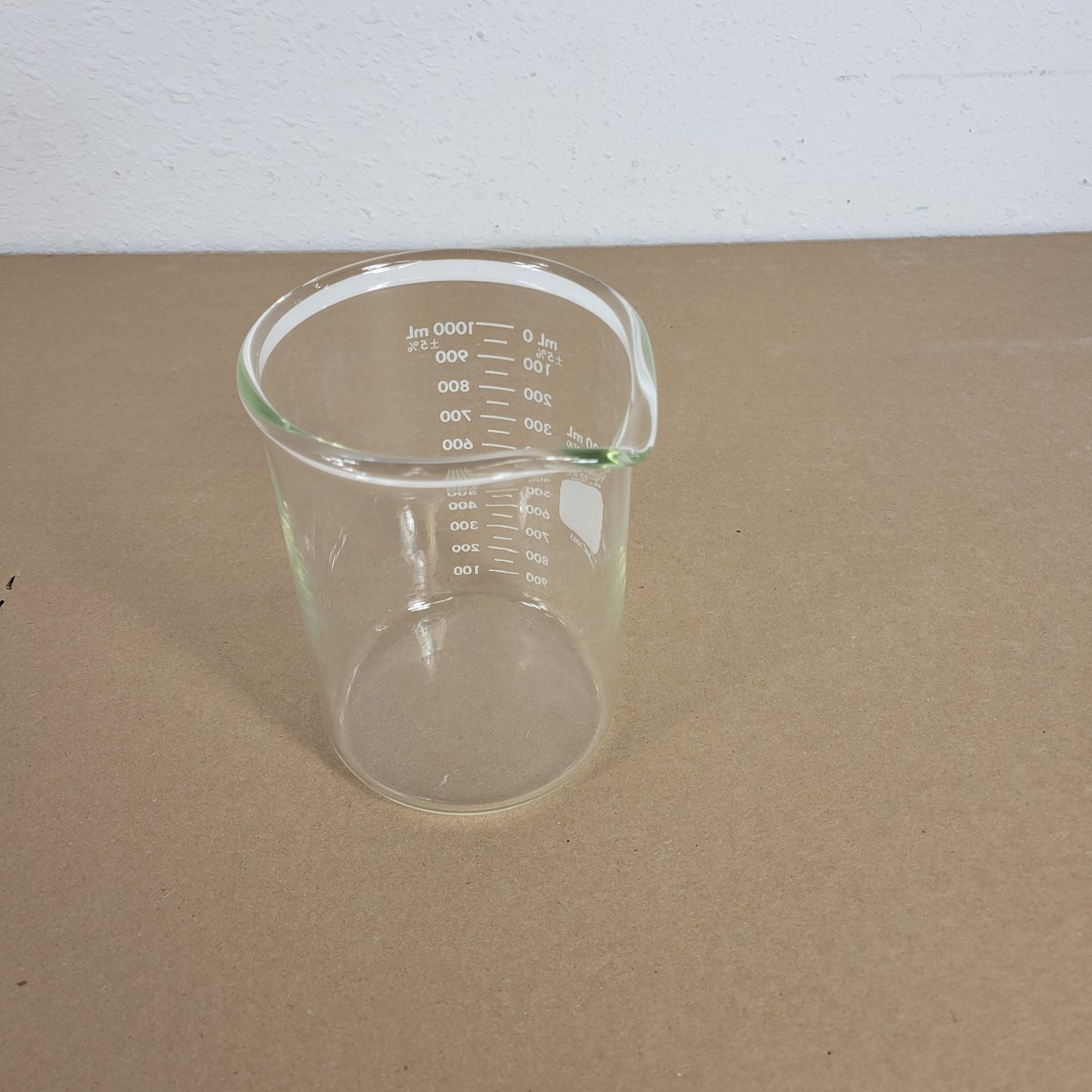 1000 mL Pyrex Heavy Duty Griffin Beaker 1003-1L Graduated