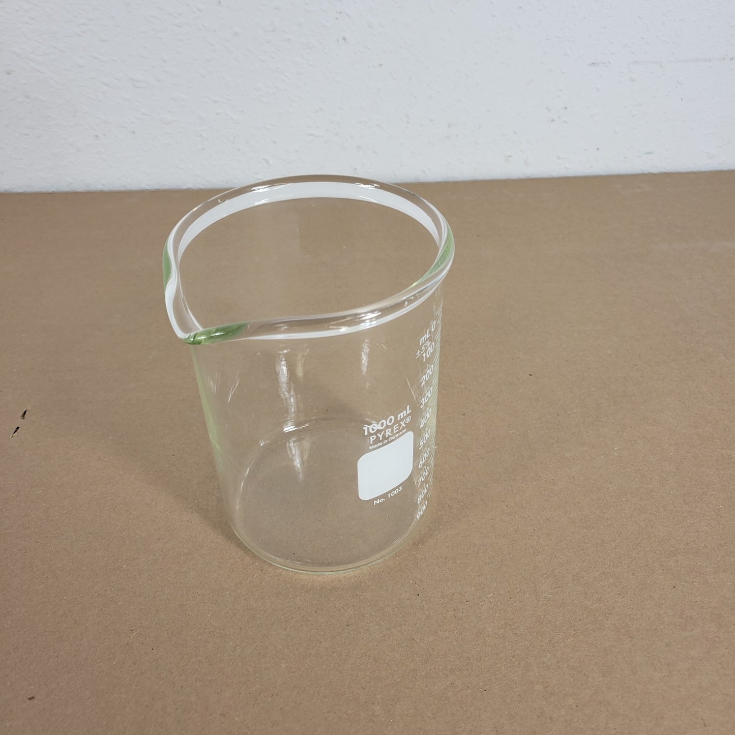 1000 mL Pyrex Heavy Duty Griffin Beaker 1003-1L Graduated