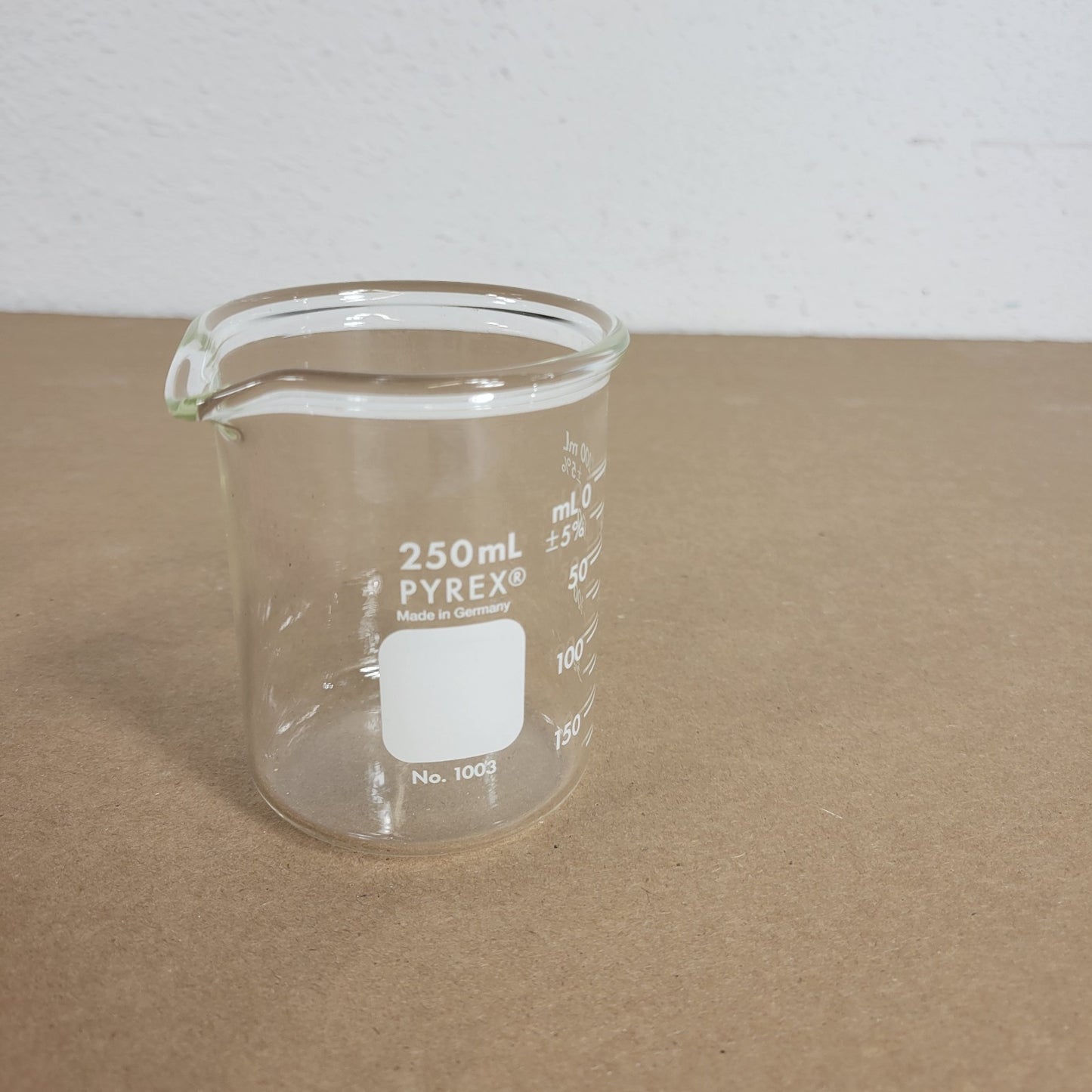 250 mL Pyrex Heavy Duty Griffin Beaker 1003-.25L