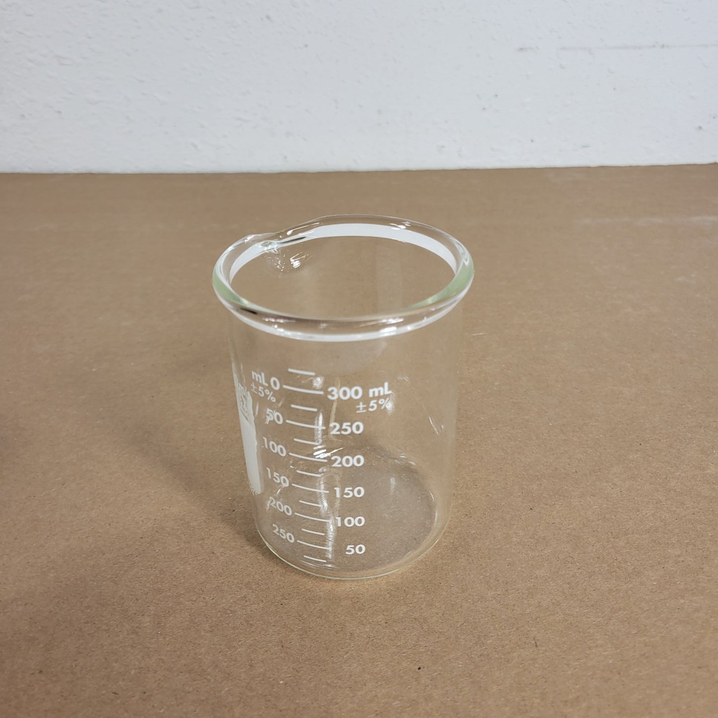 400 mL Pyrex Heavy Duty Griffin Beaker 1003-.4L Graduated