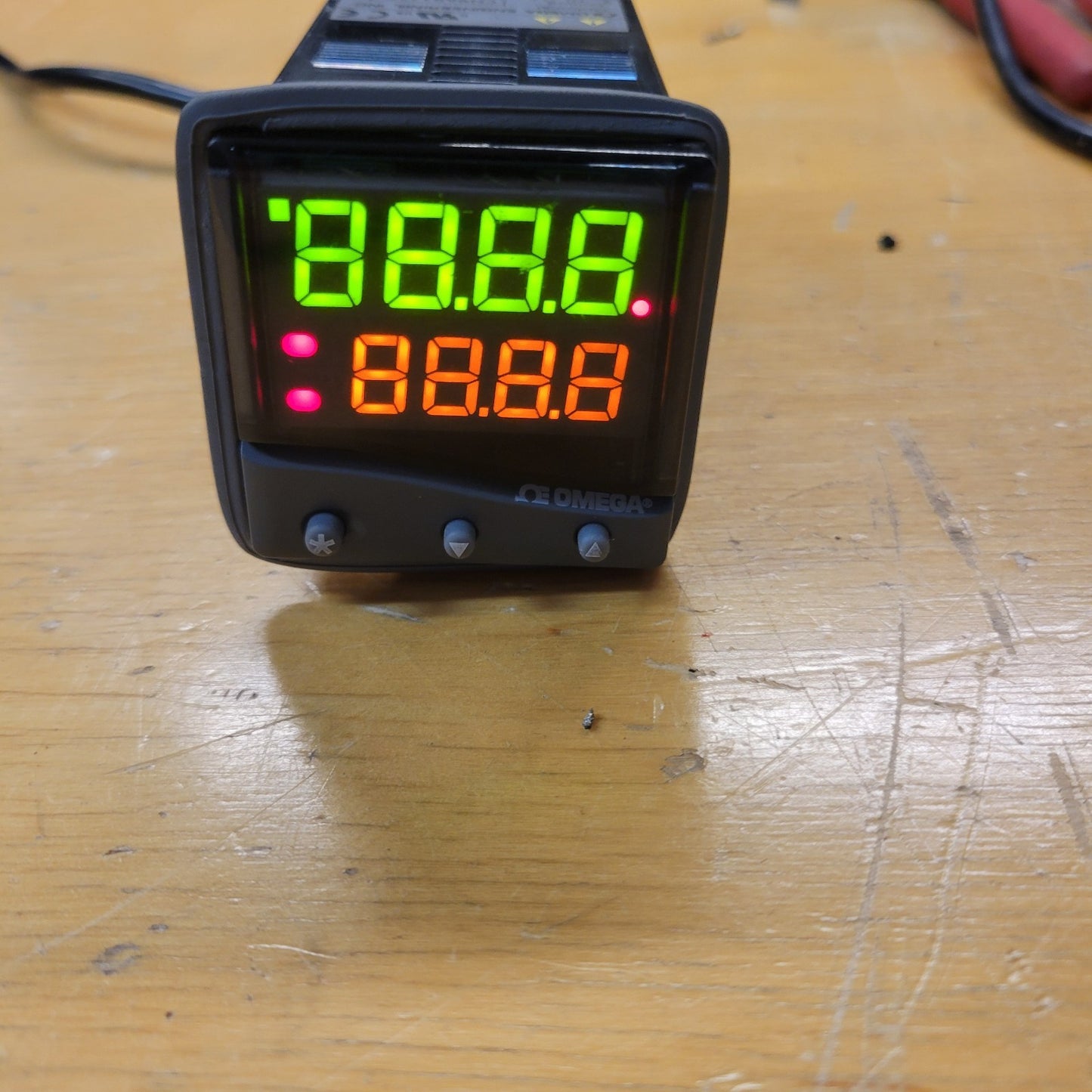 Omega CN96211TR Temperature Controller LCD Display Screen