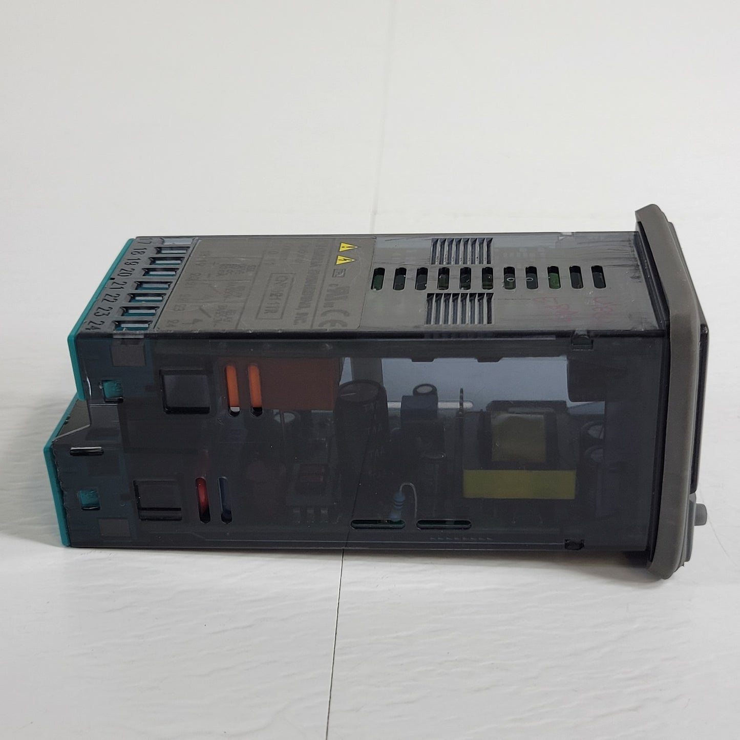 Omega CN96211TR Temperature Controller LCD Display Screen