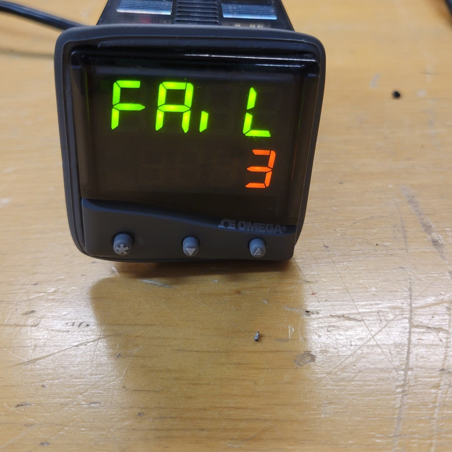 Omega CN96211TR Temperature Controller LCD Display Screen