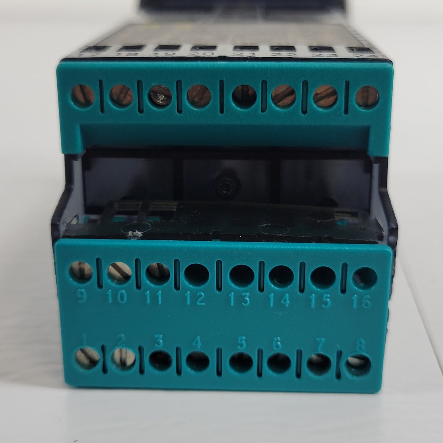 Omega CN96211TR Temperature Controller LCD Display Screen