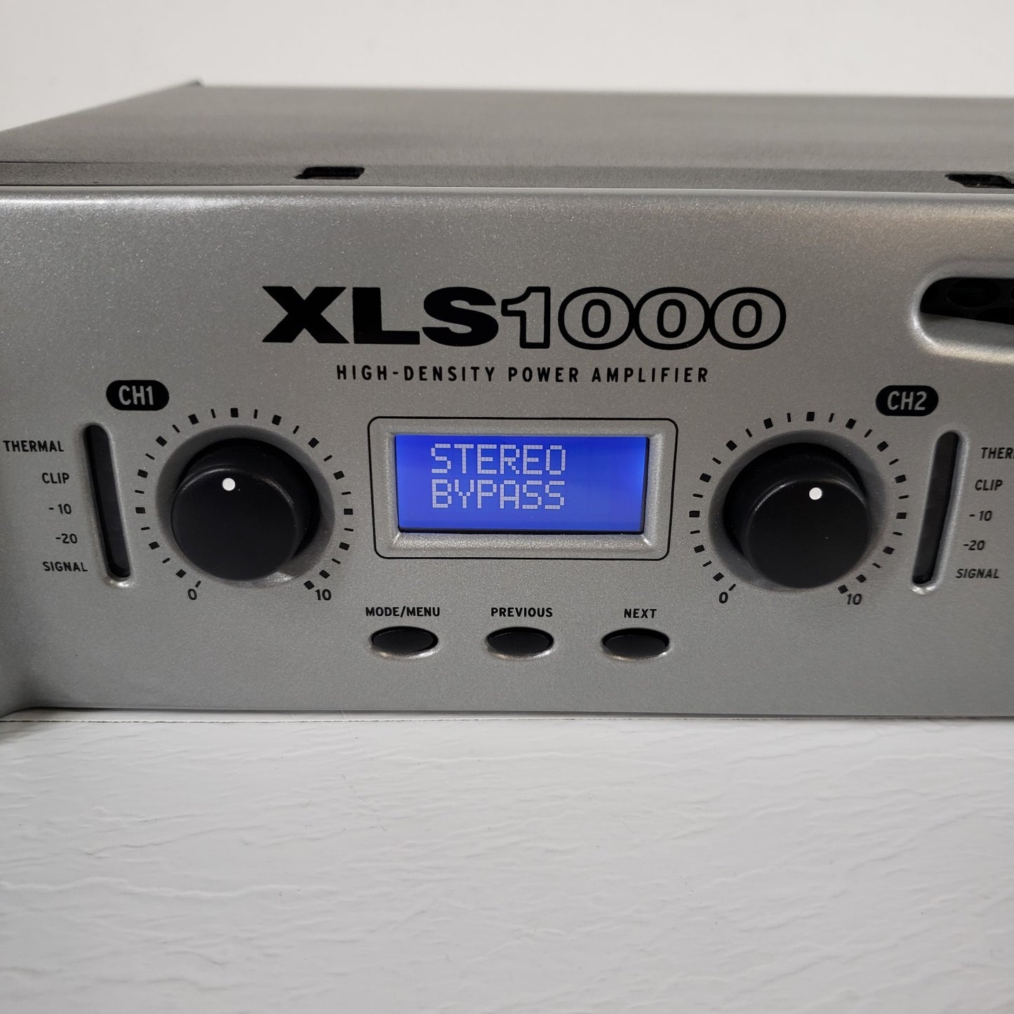 TESTED WORKS Crown XLS1000 Audio Power Amplifier 2U Rack Mount 1000W Two Channel