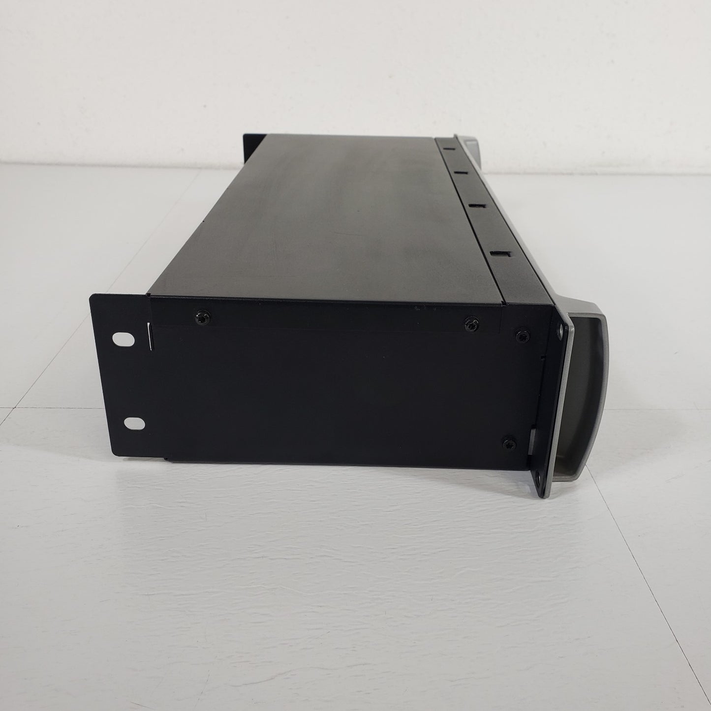 TESTED WORKS Crown XLS1000 Audio Power Amplifier 2U Rack Mount 1000W Two Channel