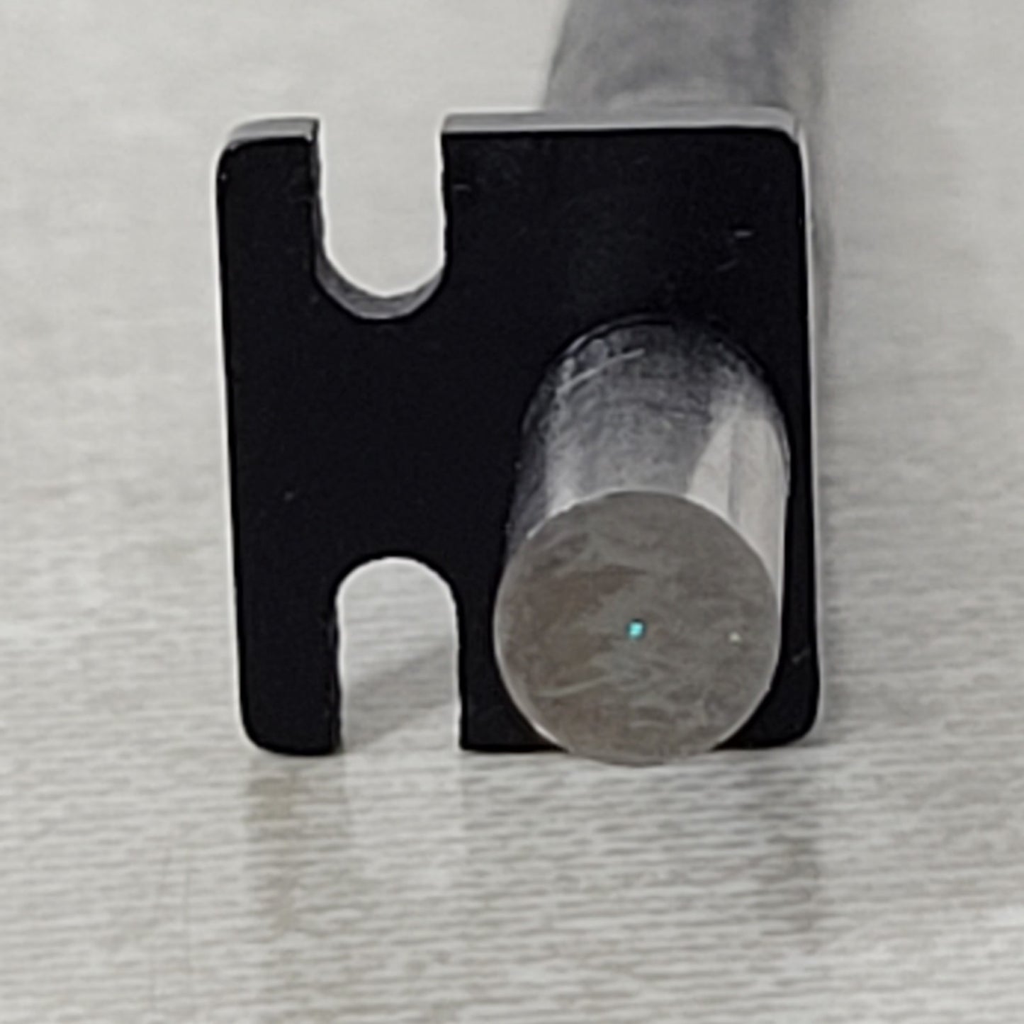 Ocean Optics ZDF-10484 Fiber Optic Cable Female BNC to Male 10.5" VIS Range