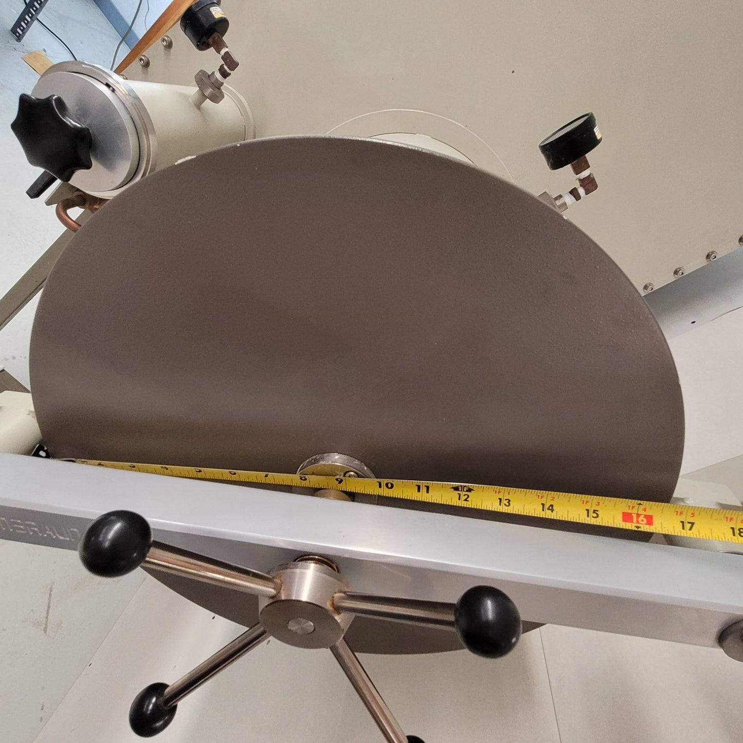 MBRAUN IT Labmaster 100 LM Laboratory Inert Gas Air-Free Glovebox Workstation