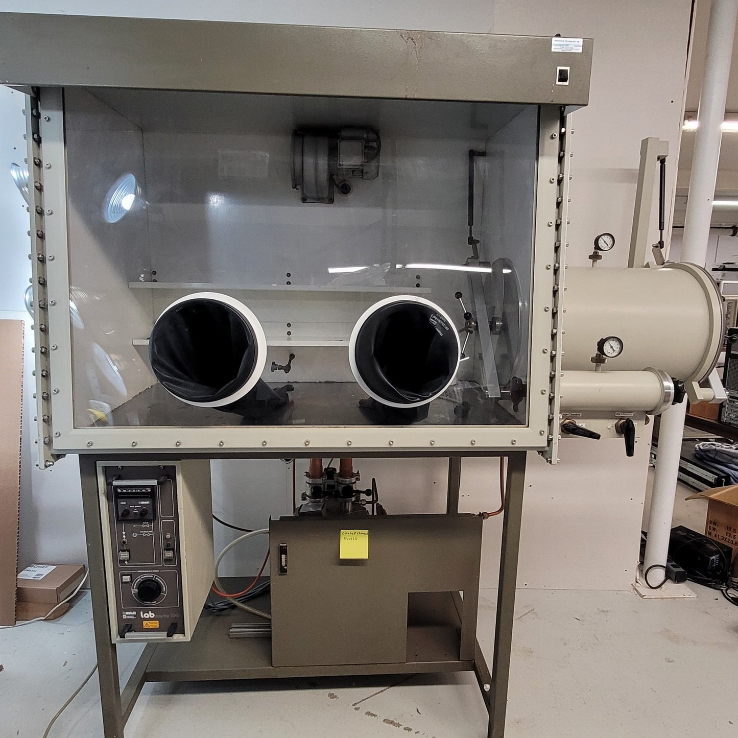 MBRAUN IT Labmaster 100 LM Laboratory Inert Gas Air-Free Glovebox Workstation