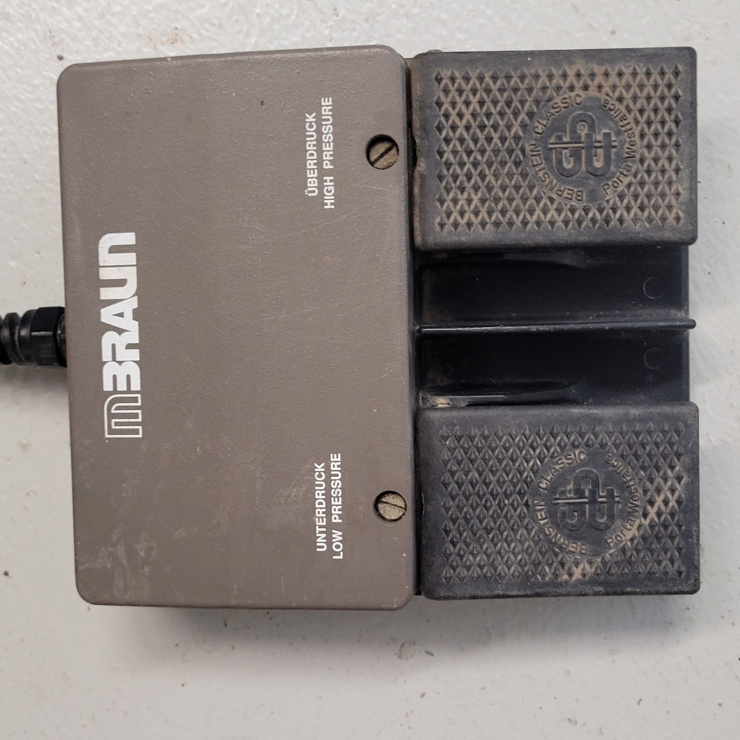 MBRAUN IT Labmaster 100 LM Laboratory Inert Gas Air-Free Glovebox Workstation