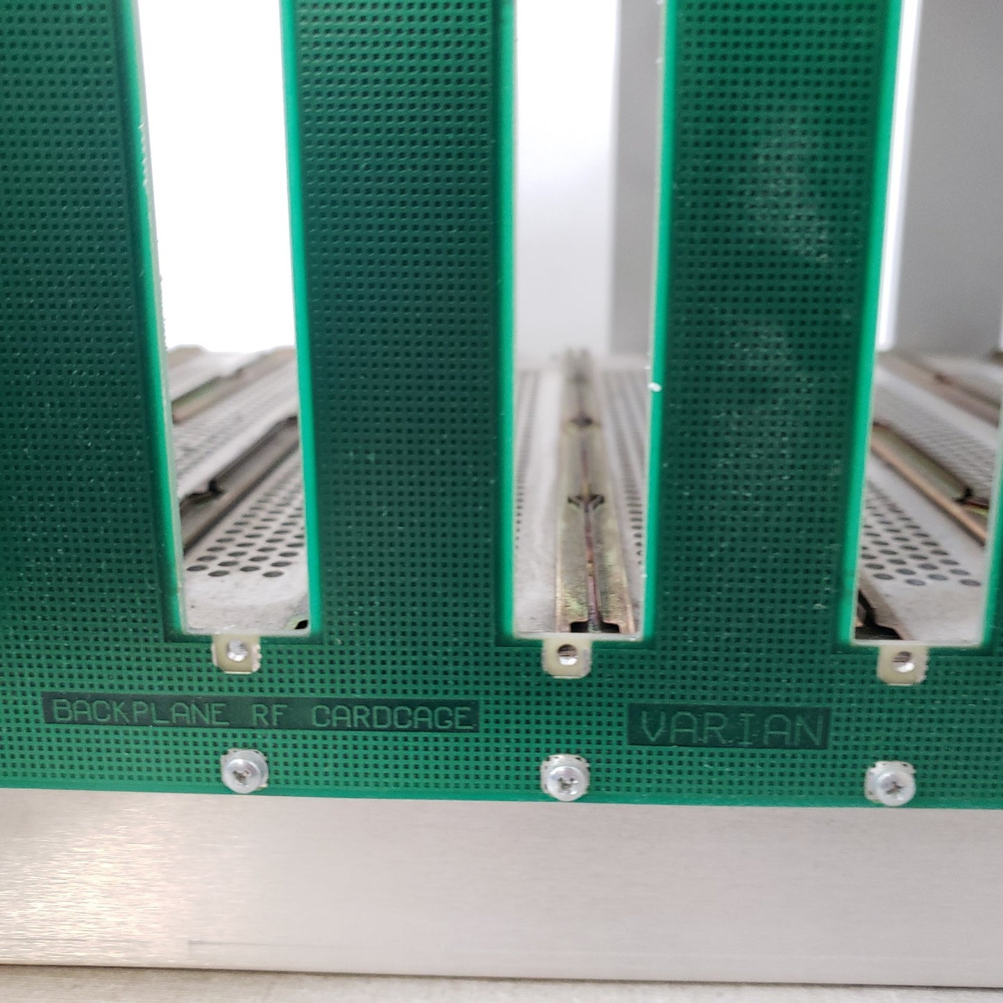 Varian RF Cardcage Backplane 992470-01A 87195853D Rack Mountable Aluminum