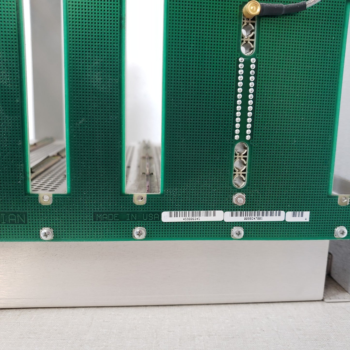Varian RF Cardcage Backplane 992470-01A 87195853D Rack Mountable Aluminum