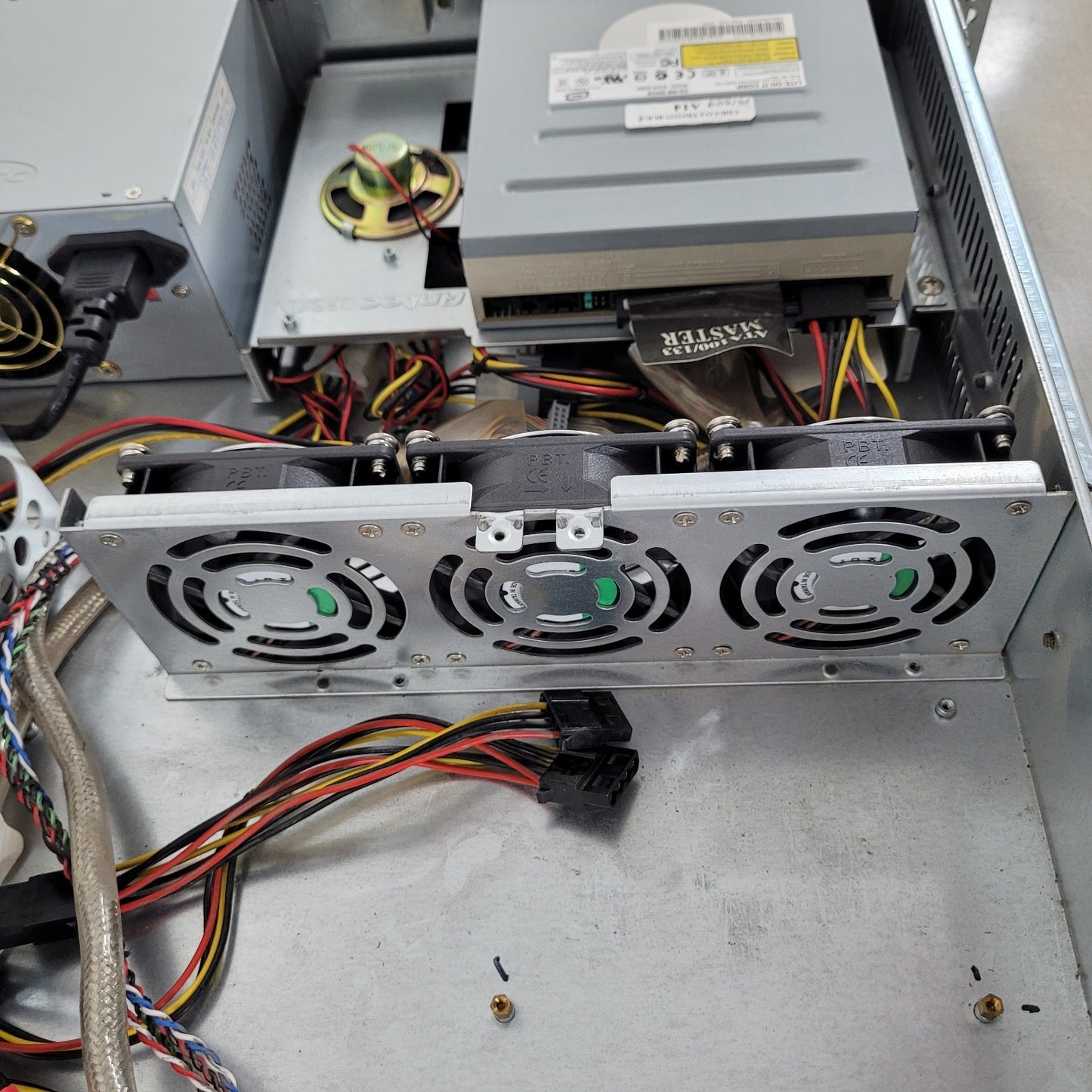 X-Case X-255X 2U Rack Mount Chassis ATX Server Case w/ CD Drive and Power Supply