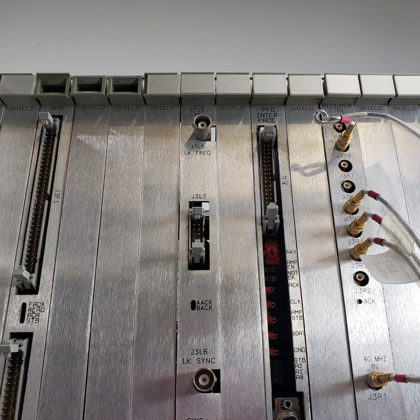 Varian NMR Control Chassis V8021J1-5205 Rev B 0099317200 Rev B HS&R AP&F PFG