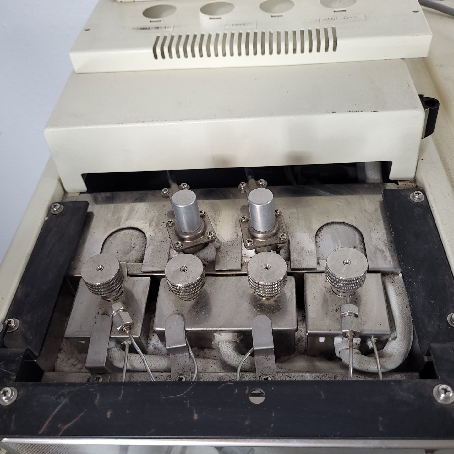 *What Parts Do You Want?* Shimadzu GC-15A Gas Chromatograph SPL-G9 AOC-9