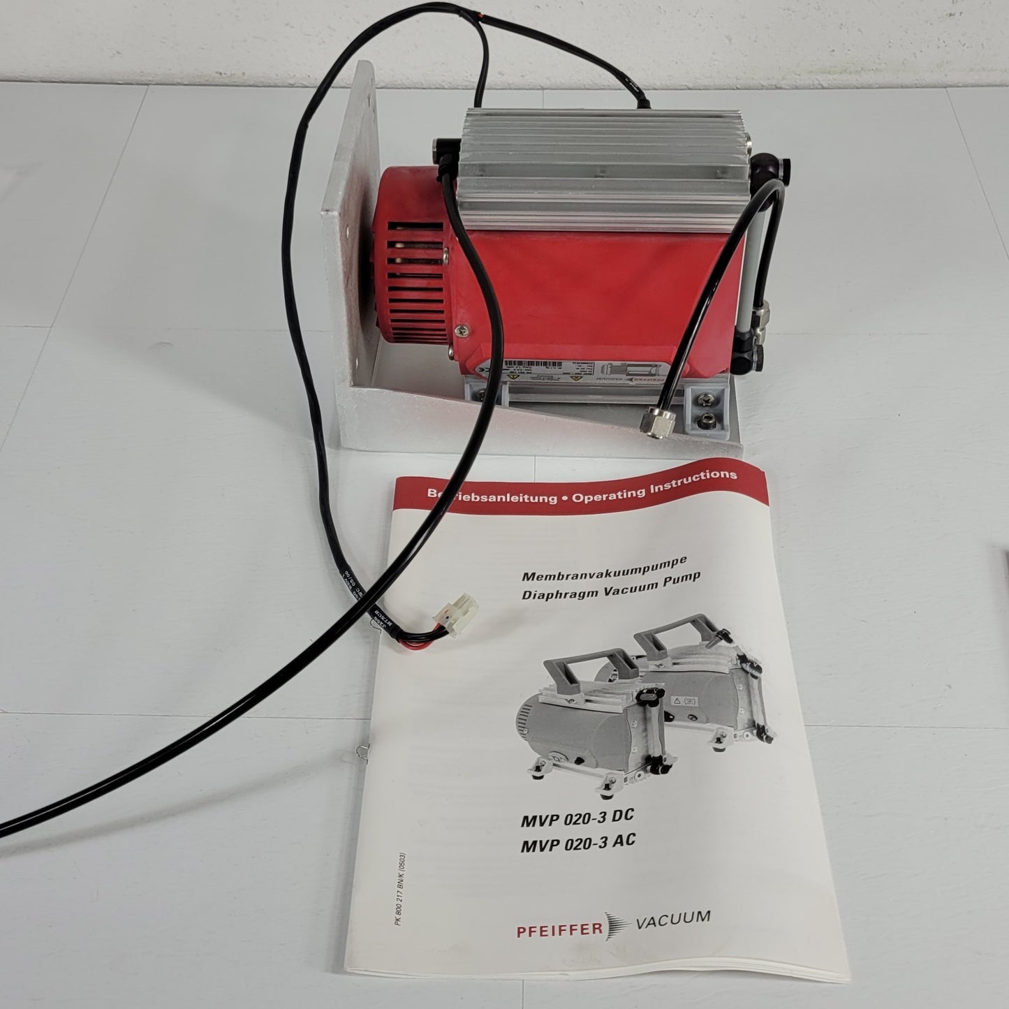 Pfeifer MVP 020-3DC Vacuum PK T01 150 Diaphragm Vacuum Pump 24 VDC 64 W