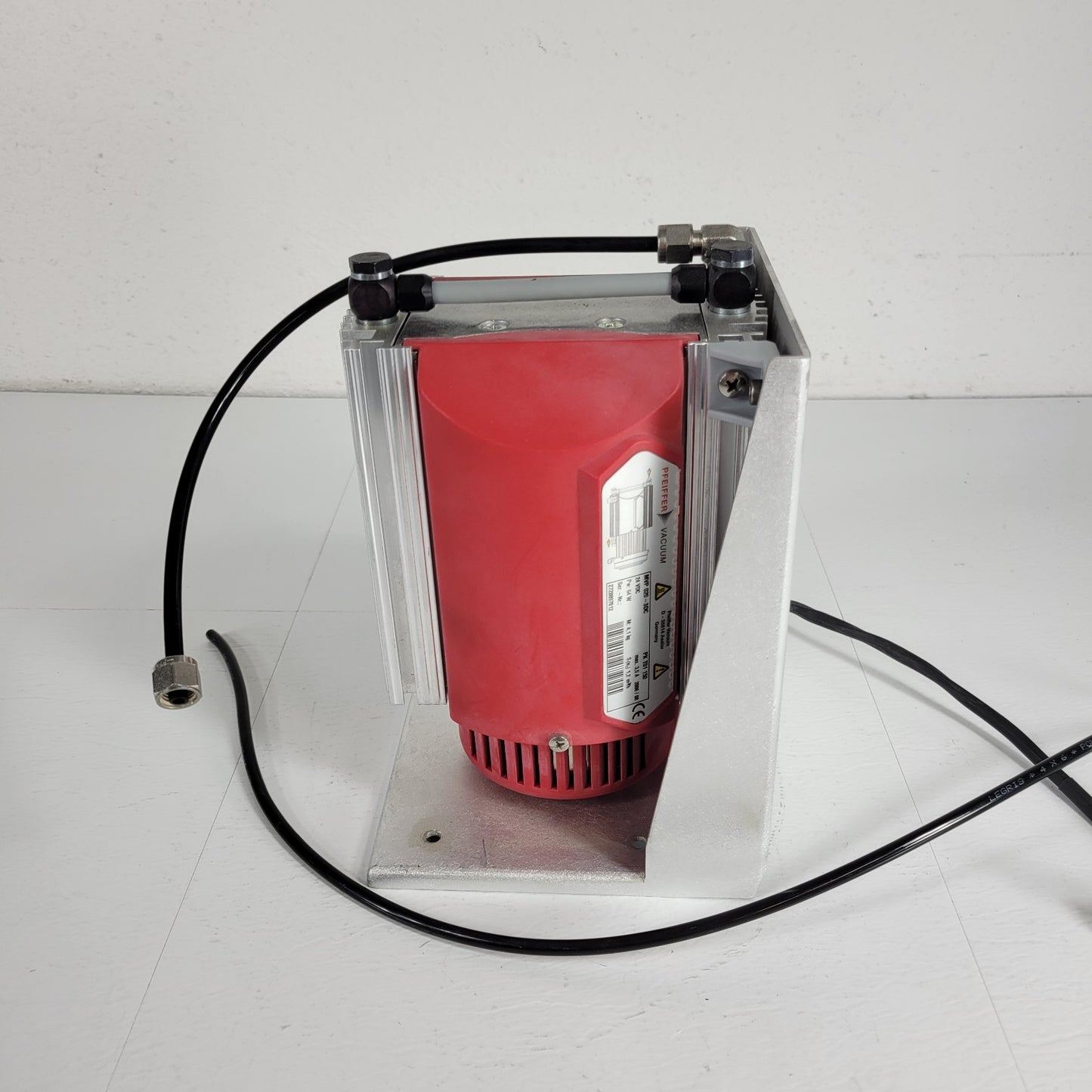 Pfeifer MVP 020-3DC Vacuum PK T01 150 Diaphragm Vacuum Pump 24 VDC 64 W