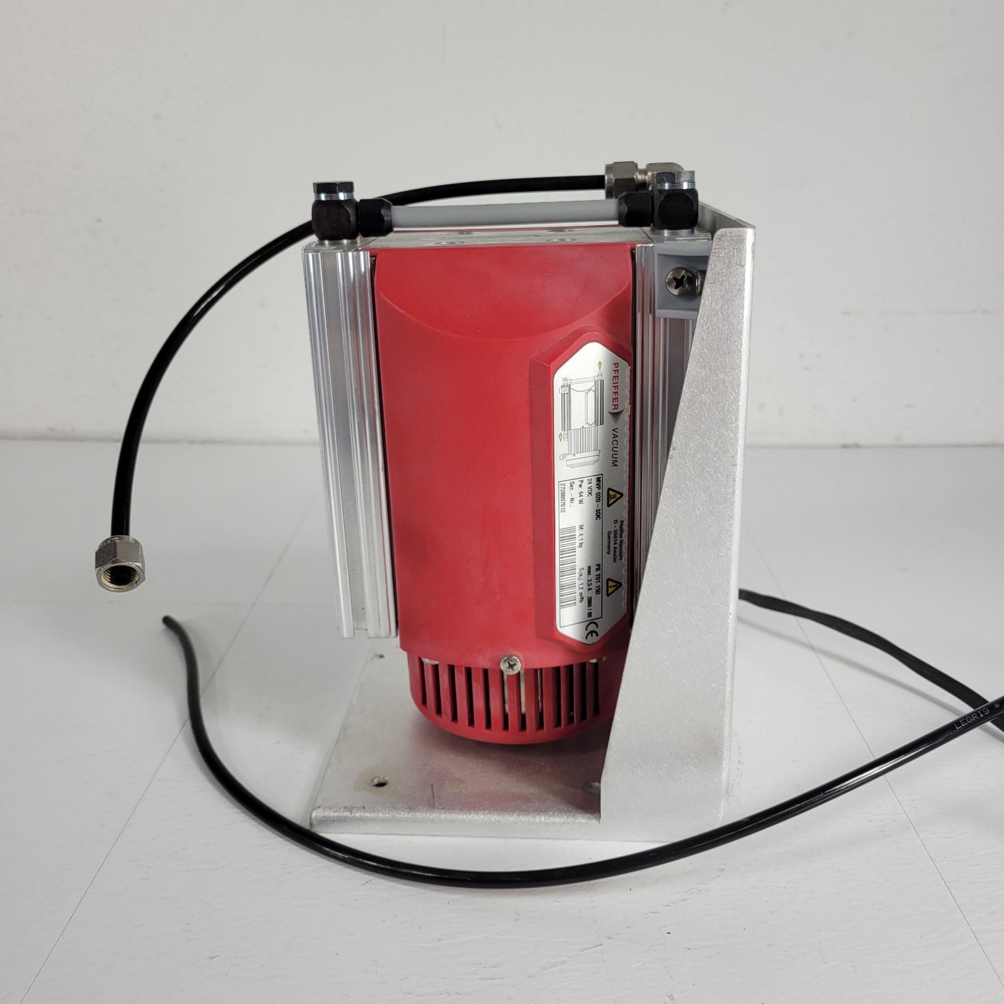 Pfeifer MVP 020-3DC Vacuum PK T01 150 Diaphragm Vacuum Pump 24 VDC 64 W