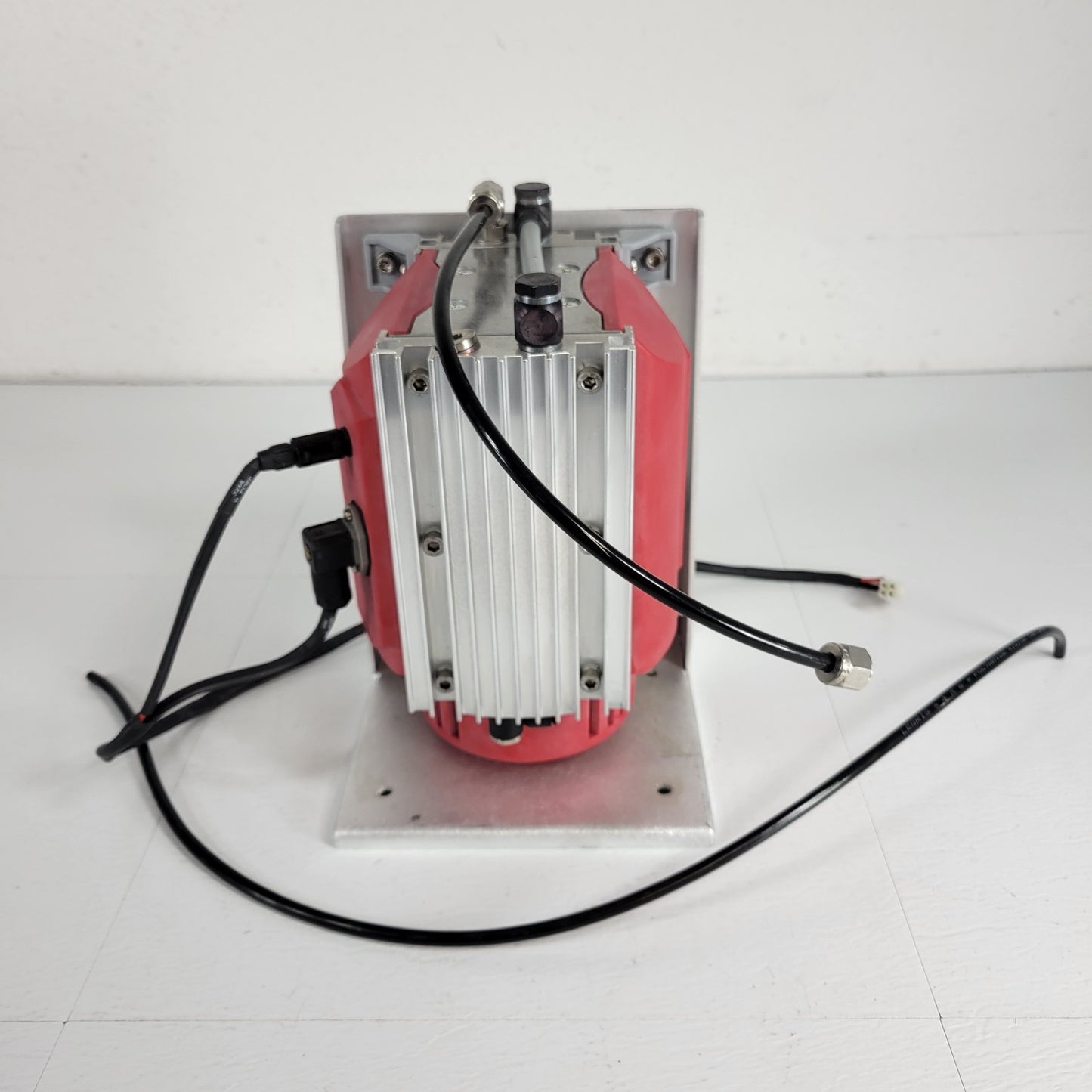 Pfeifer MVP 020-3DC Vacuum PK T01 150 Diaphragm Vacuum Pump 24 VDC 64 W