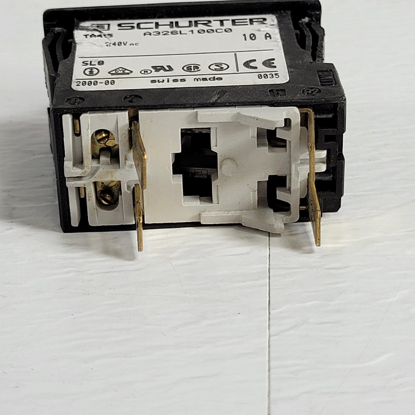 Schurter A326L100C0 Power Switch 10A And Corcom 10ED1C F7433 Power Inlet