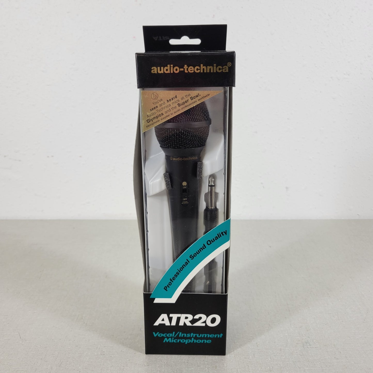 Audio Technica ATR20 Professional Sound Quality Vocal / Instrument Microphone