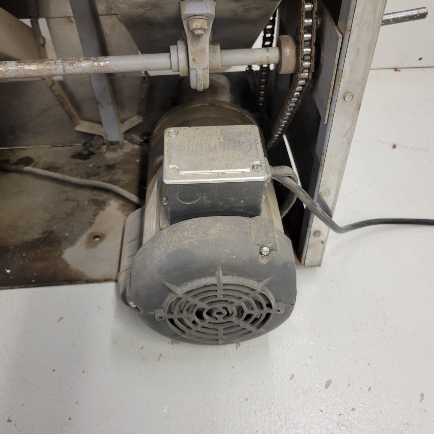 Grain Flour Grinder Mill Manual Dump Handle w/ Electric Dayton 5GD60BA Motor