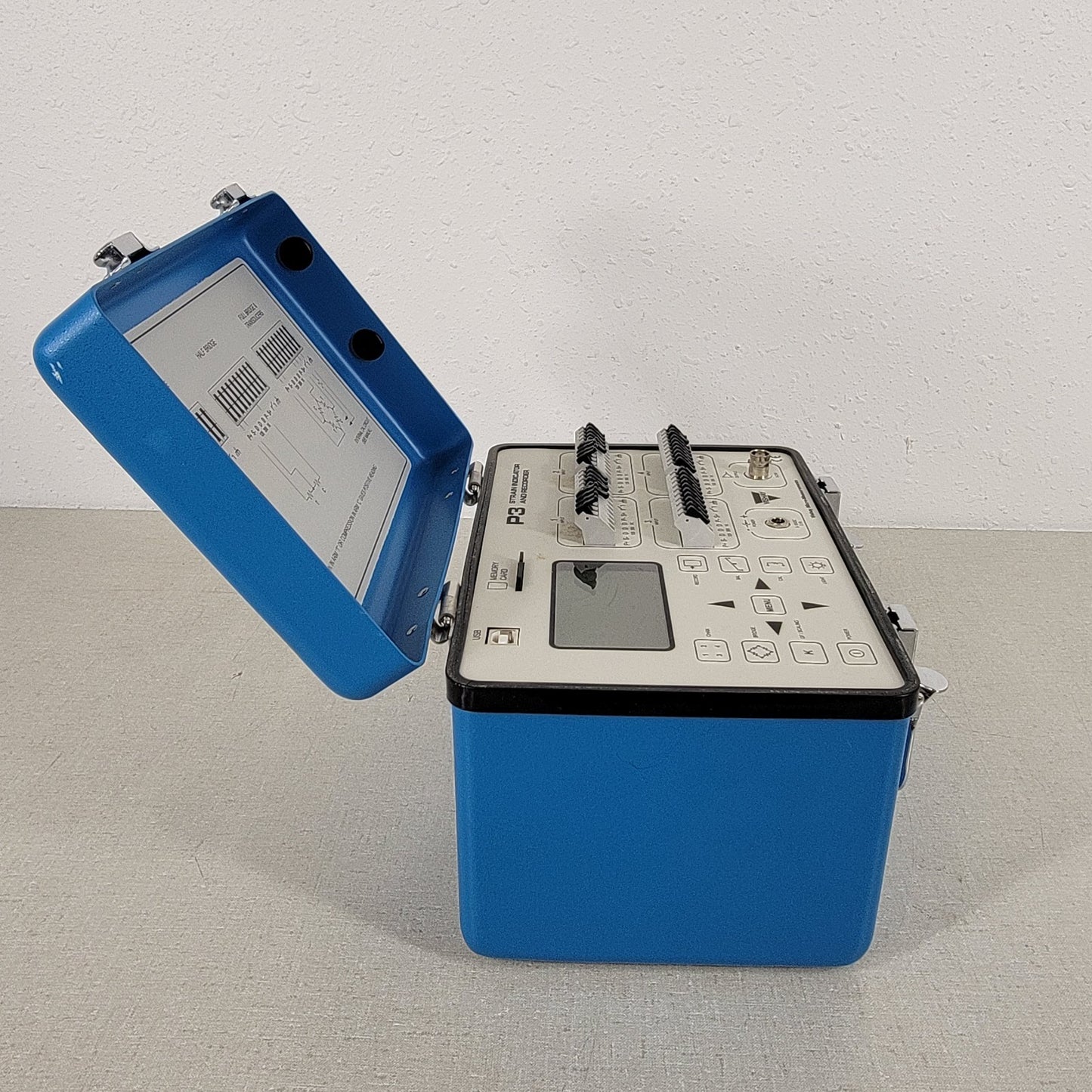 Vishay Micro-Measurements P3 Strain Indicator and Recorder Bridge Load Cell