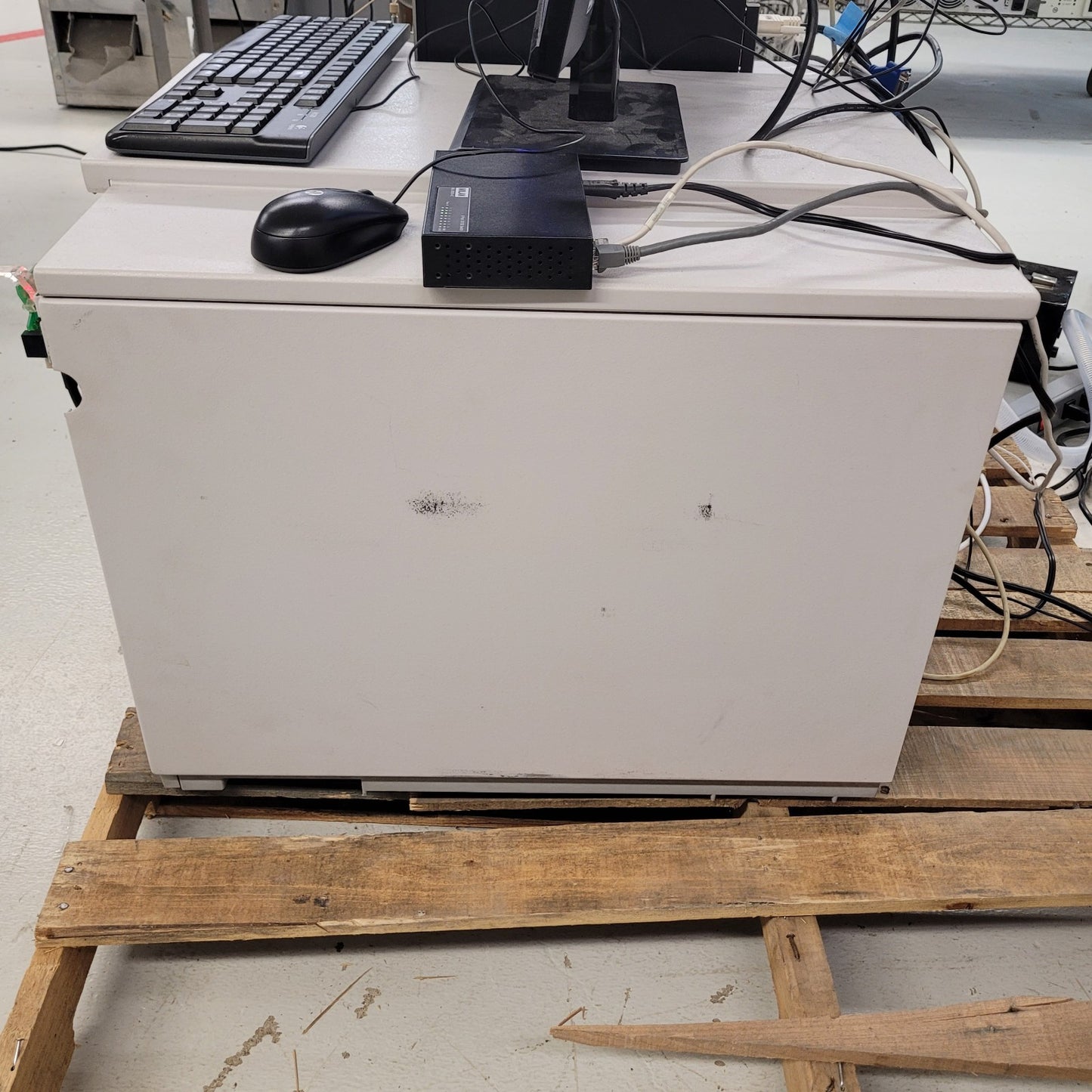 Agilent G1946D 1100 LC/MSD Benchtop Quadrupole Mass Spectrometer w/ PC