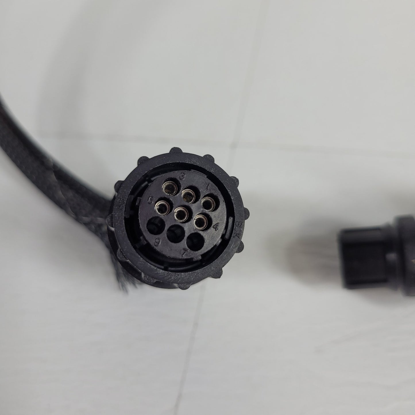 AMP 206708-1 TE Circular Connector Plug HSG Female 9 Position Inline Cable
