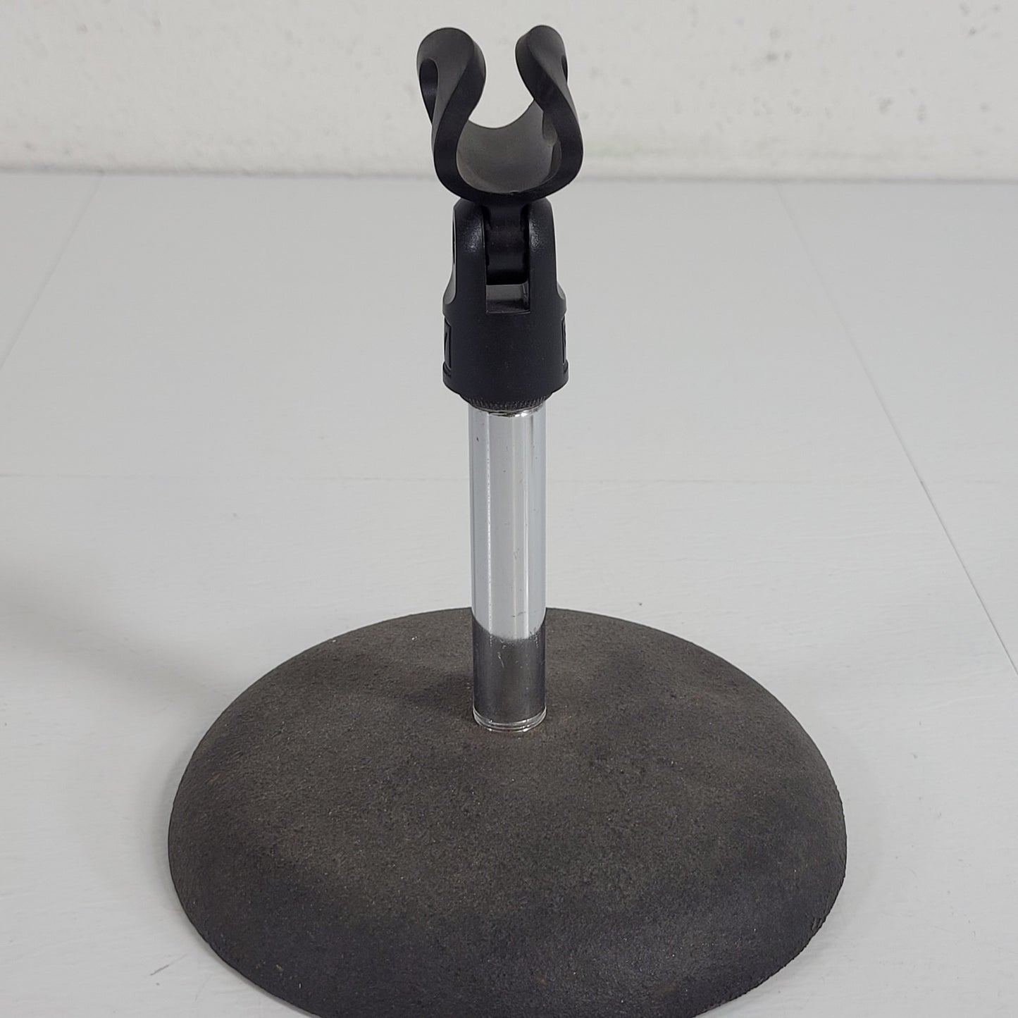 Table Top Microphone Stand 6" Tall Tiny but Sturdy Podium Pulpit