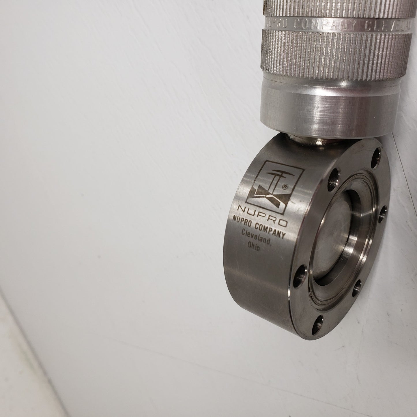 NUPRO 304-24VF BG Butterfly Valve Stainless Steel Valve DN35CF Conflat 2.75" CF