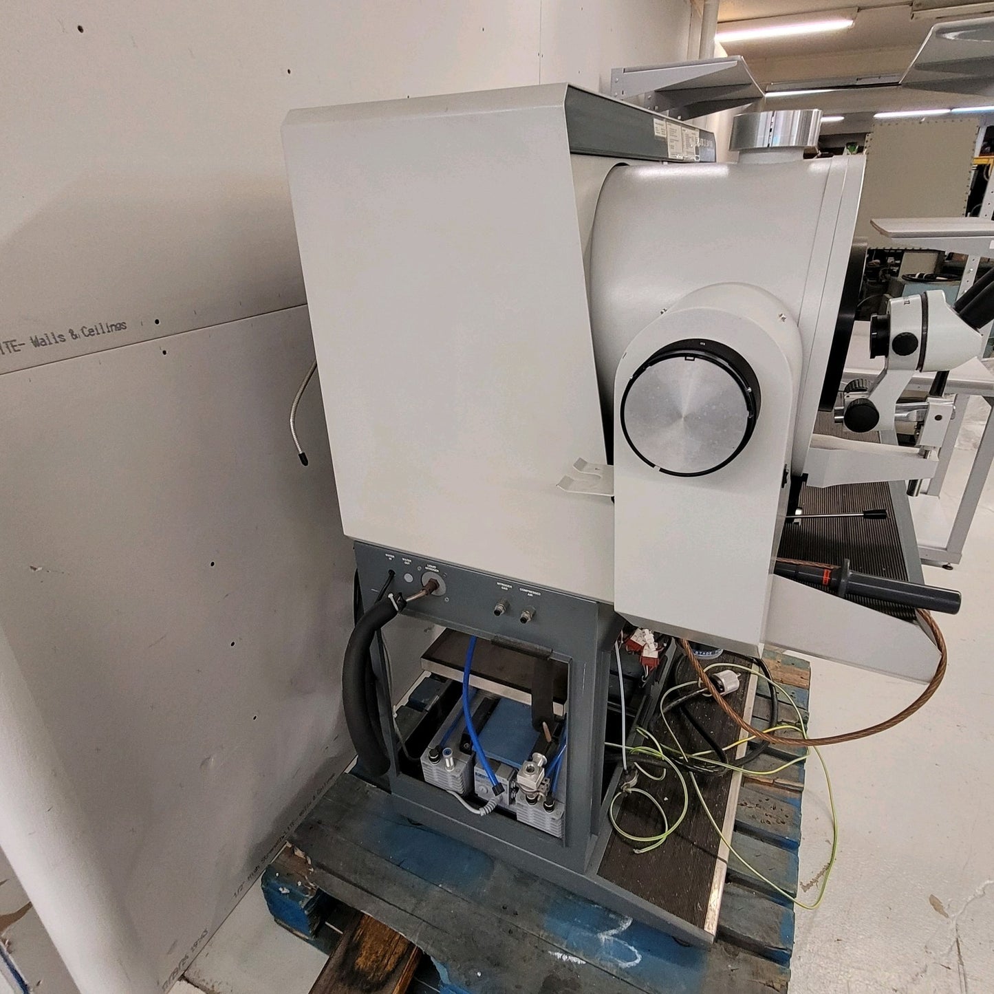 Bal-Tec BAF060 Freeze Fracture Etching Ultra High Vacuum UHV Chamber w/ LN2 Tank