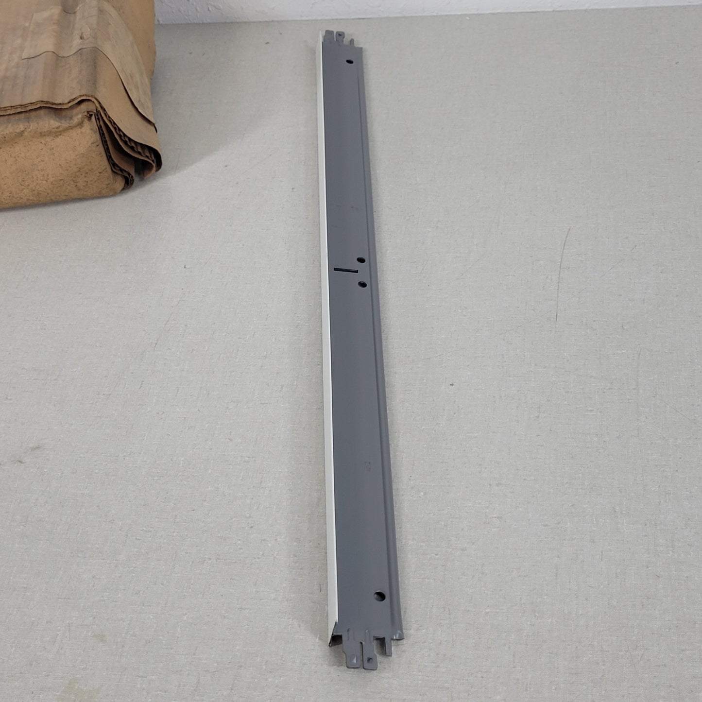 Conwed White 2' Drop Ceiling Cross Tee FR702 Securitee Box Of 50 Piece Steel
