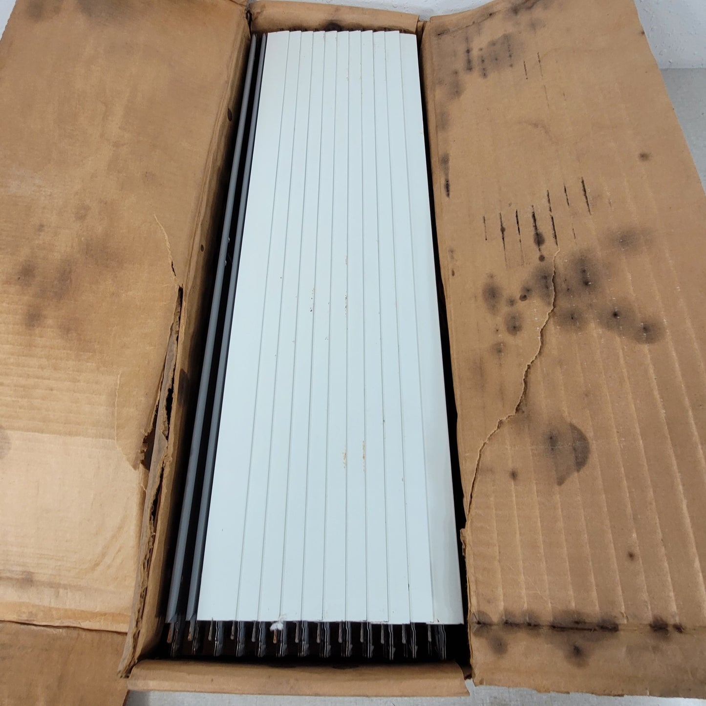 Conwed White 2' Drop Ceiling Cross Tee FR702 Securitee Box Of 50 Piece Steel