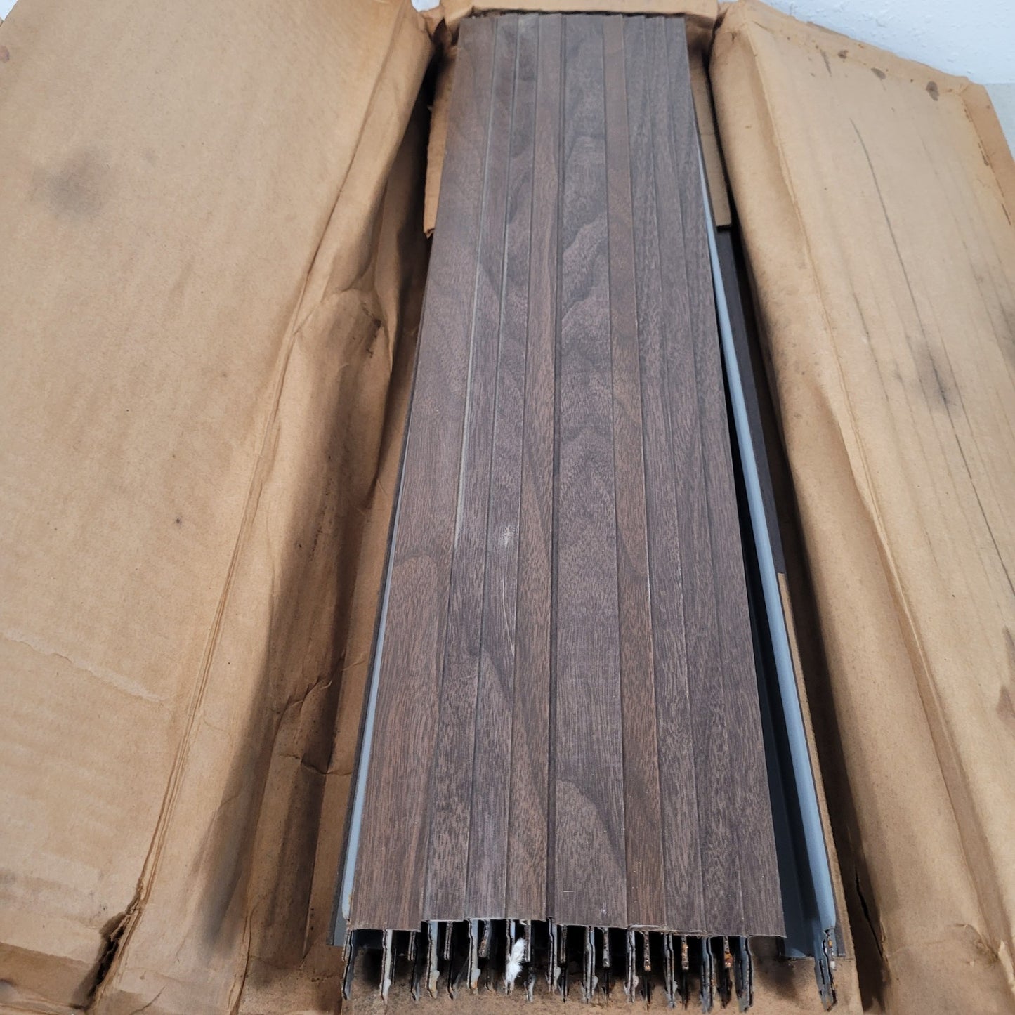 Conwed 89-138 Walnut Grain 2' Big Tee Suspension System Box Of 50 Piece 100 L.F.