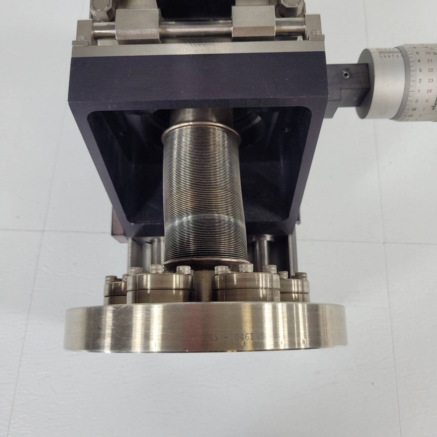 Ultra High Vacuum XYZ Translation Stage DN100CF 6" CF Bellows 2.75" Conflat UHV
