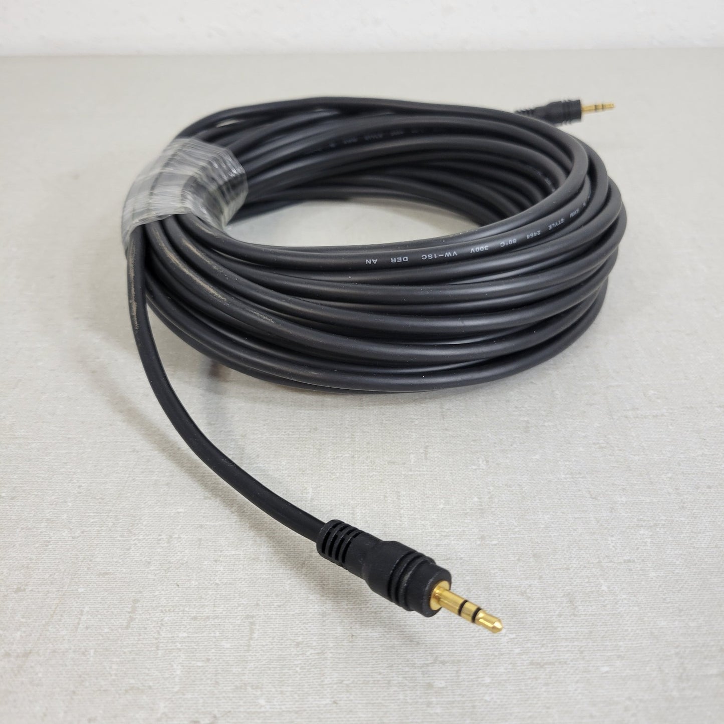 L-Com CTL35MM-100 Stereo Audio Cable Male 100ft 3.5mm Aux Jack Gold Plated