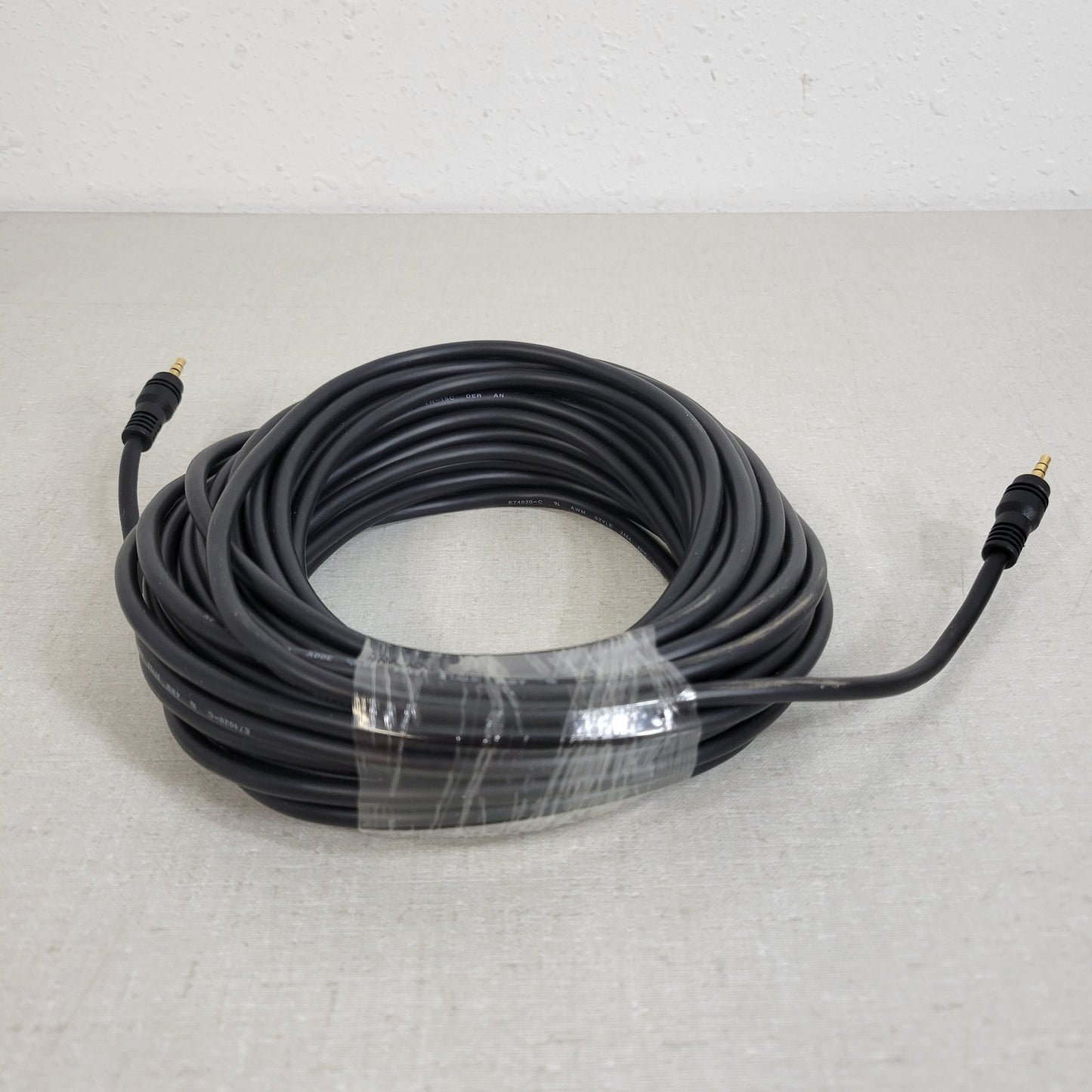 L-Com CTL35MM-100 Stereo Audio Cable Male 100ft 3.5mm Aux Jack Gold Plated