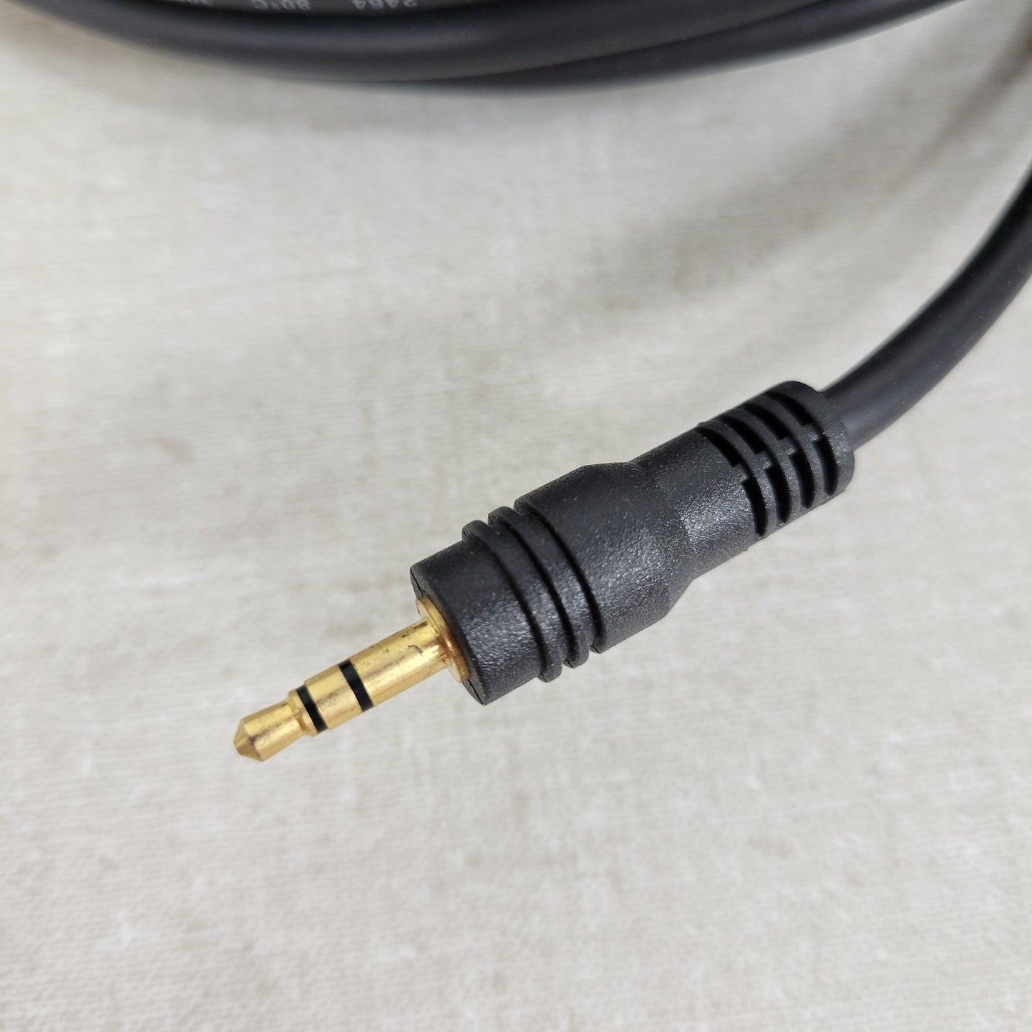 L-Com CTL35MM-100 Stereo Audio Cable Male 100ft 3.5mm Aux Jack Gold Plated